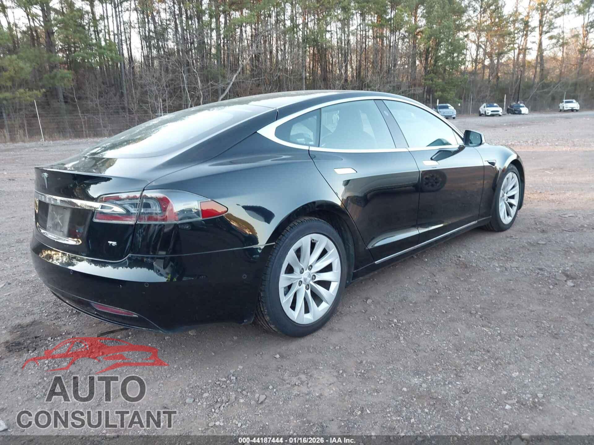 TESLA MODEL S 2017 - 5YJSA1E19HF217217