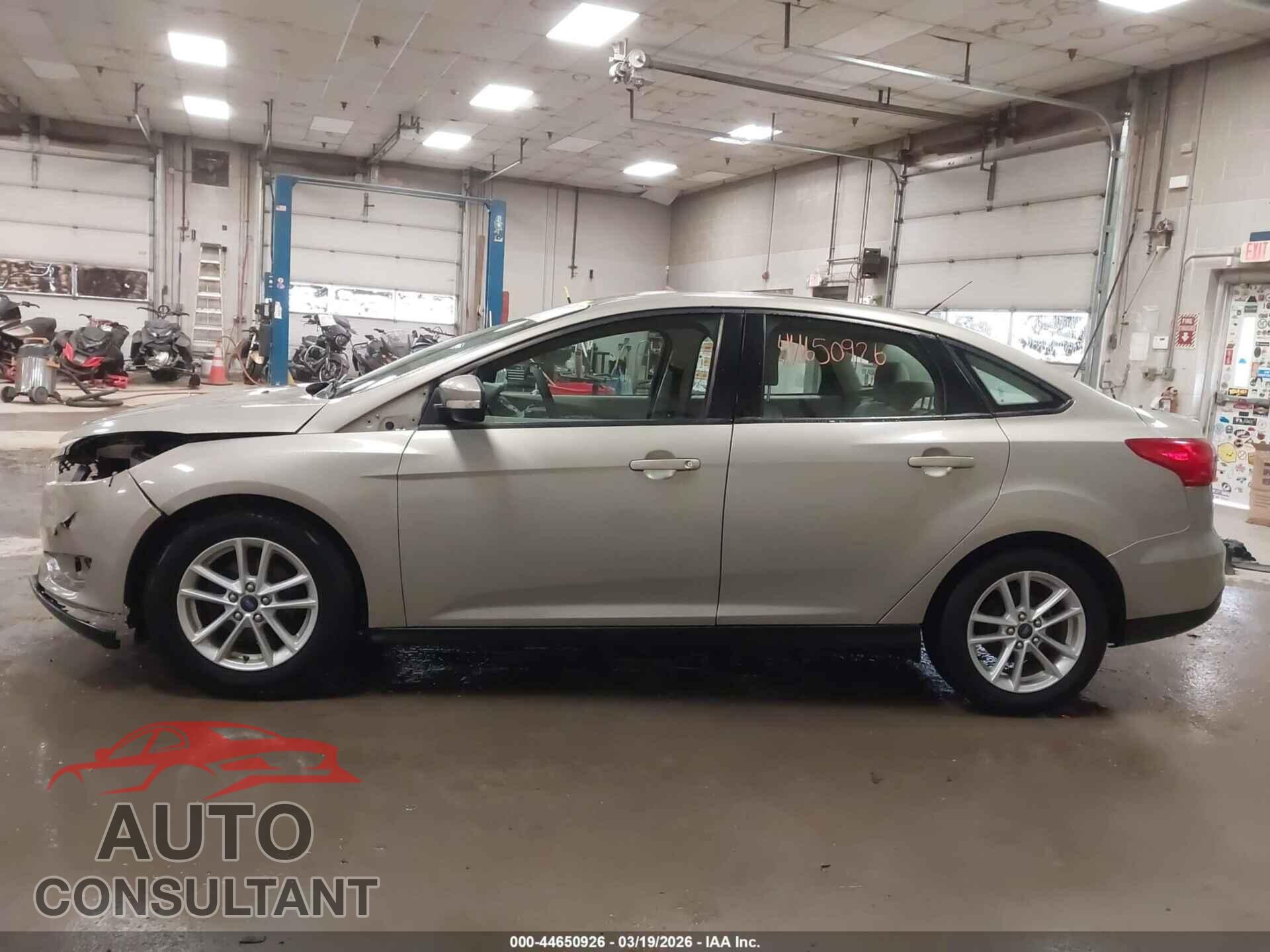 FORD FOCUS 2015 - 1FADP3F2XFL242587
