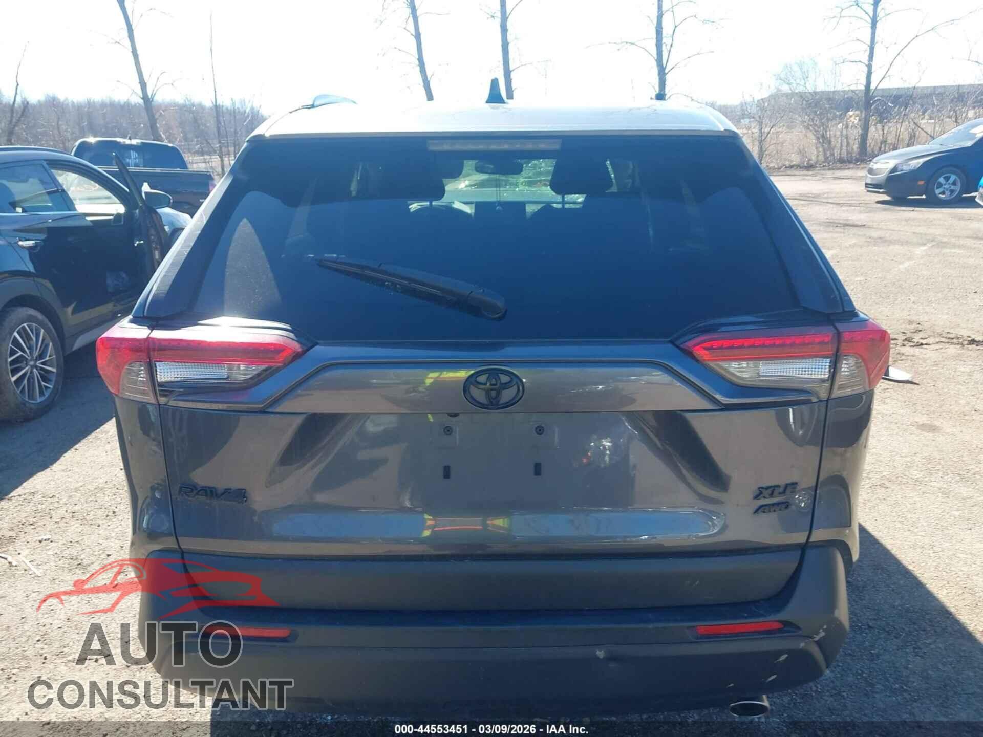 TOYOTA RAV4 2019 - JTMP1RFV5KD036345