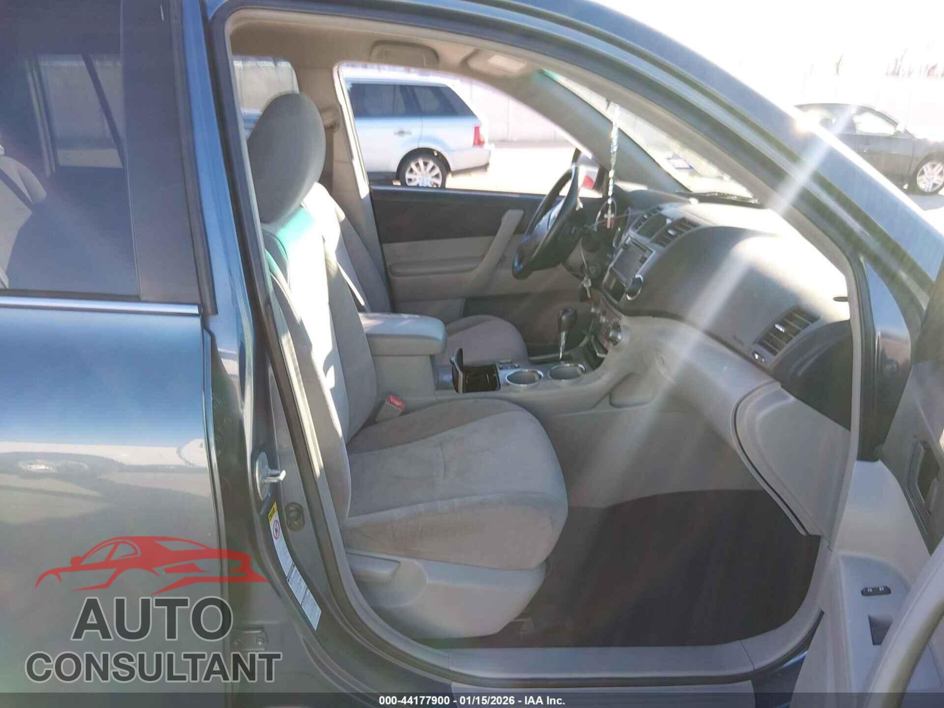 TOYOTA HIGHLANDER 2013 - 5TDBK3EH8DS218578