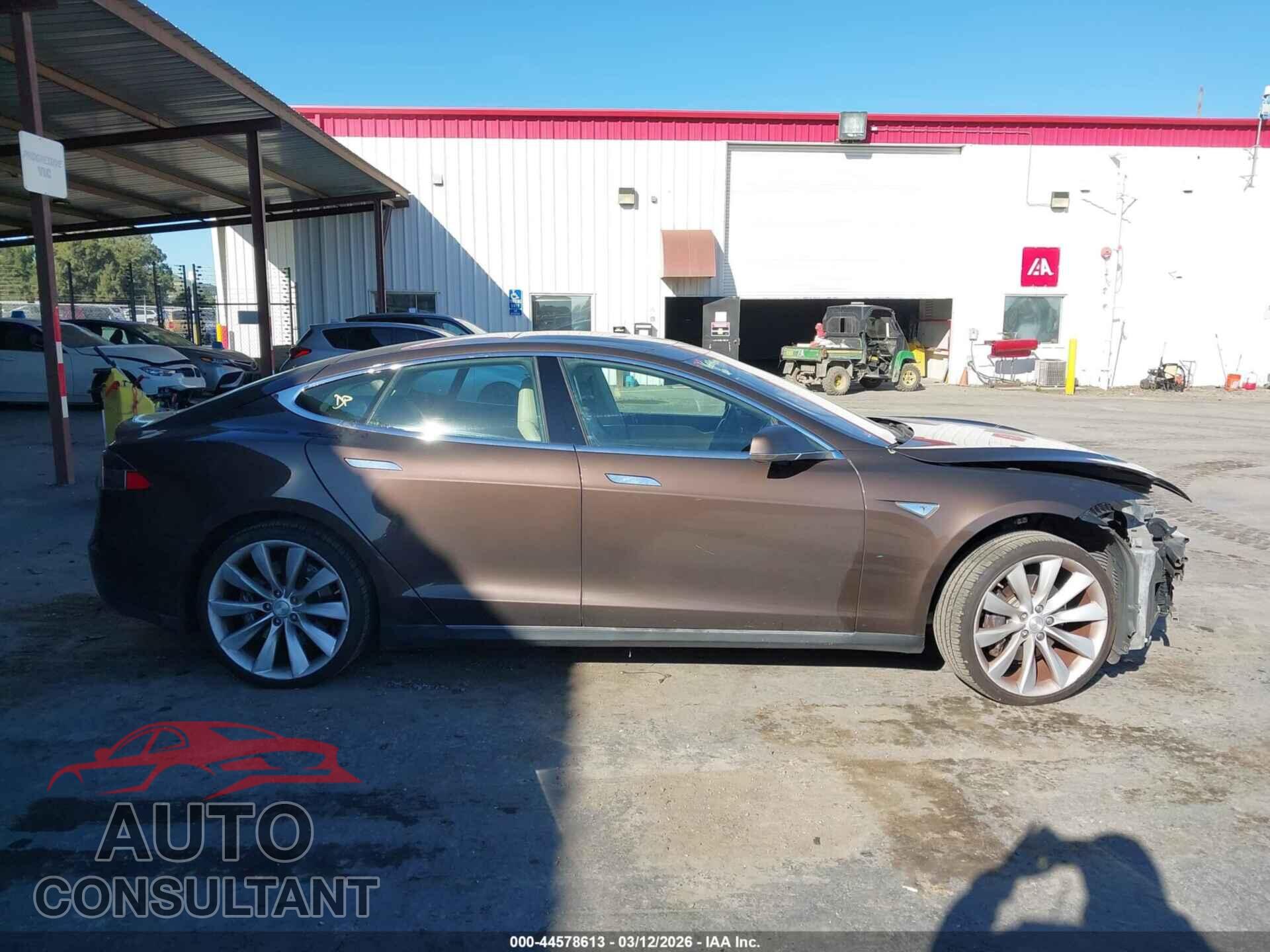 TESLA MODEL S 2013 - 5YJSA1DN6DFP06074