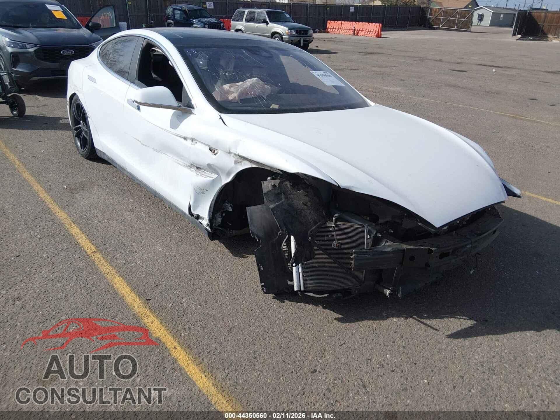 TESLA MODEL S 2015 - 5YJSA1E2XFF117939