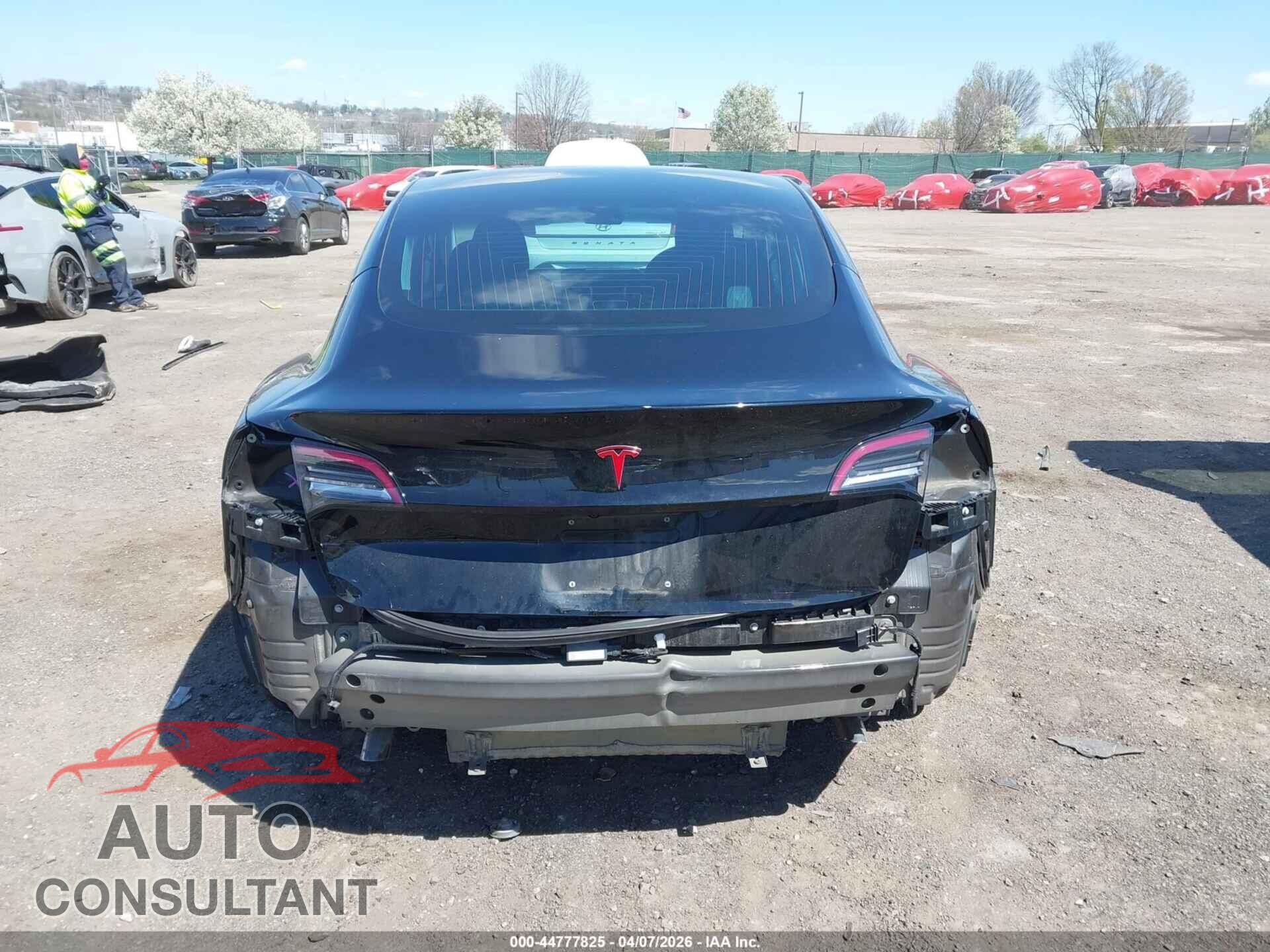TESLA MODEL 3 2018 - 5YJ3E1EA4JF156552