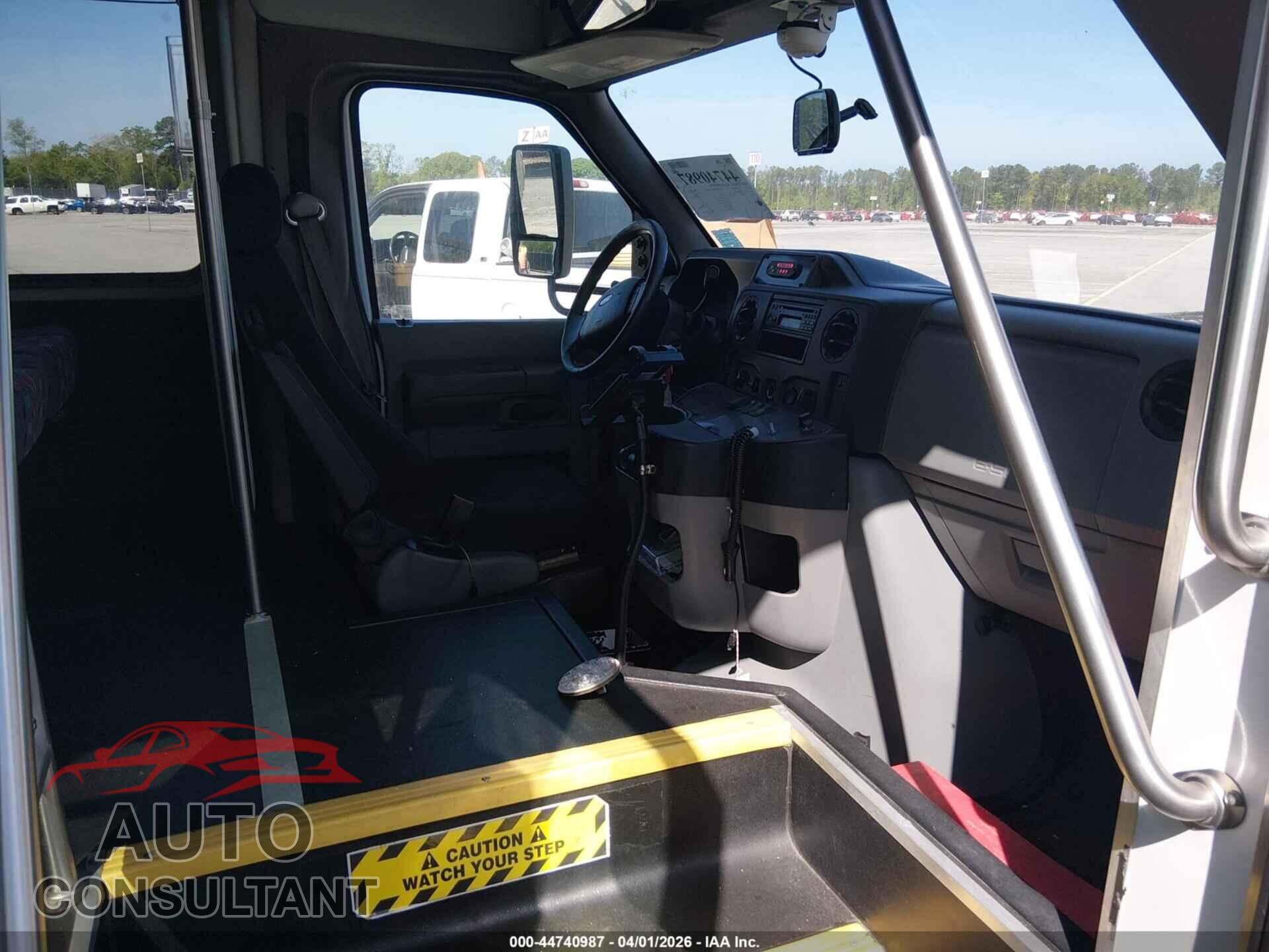 FORD E-450 CUTAWAY 2019 - 1FDFE4FS9KDC29912