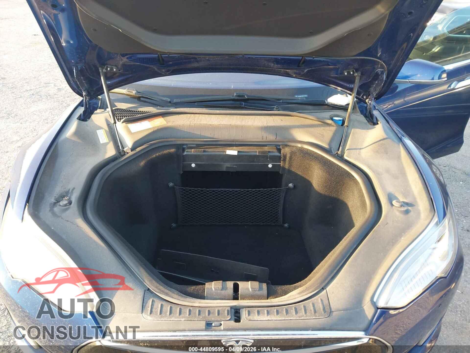 TESLA MODEL S 2015 - 5YJSA1E14FF117247