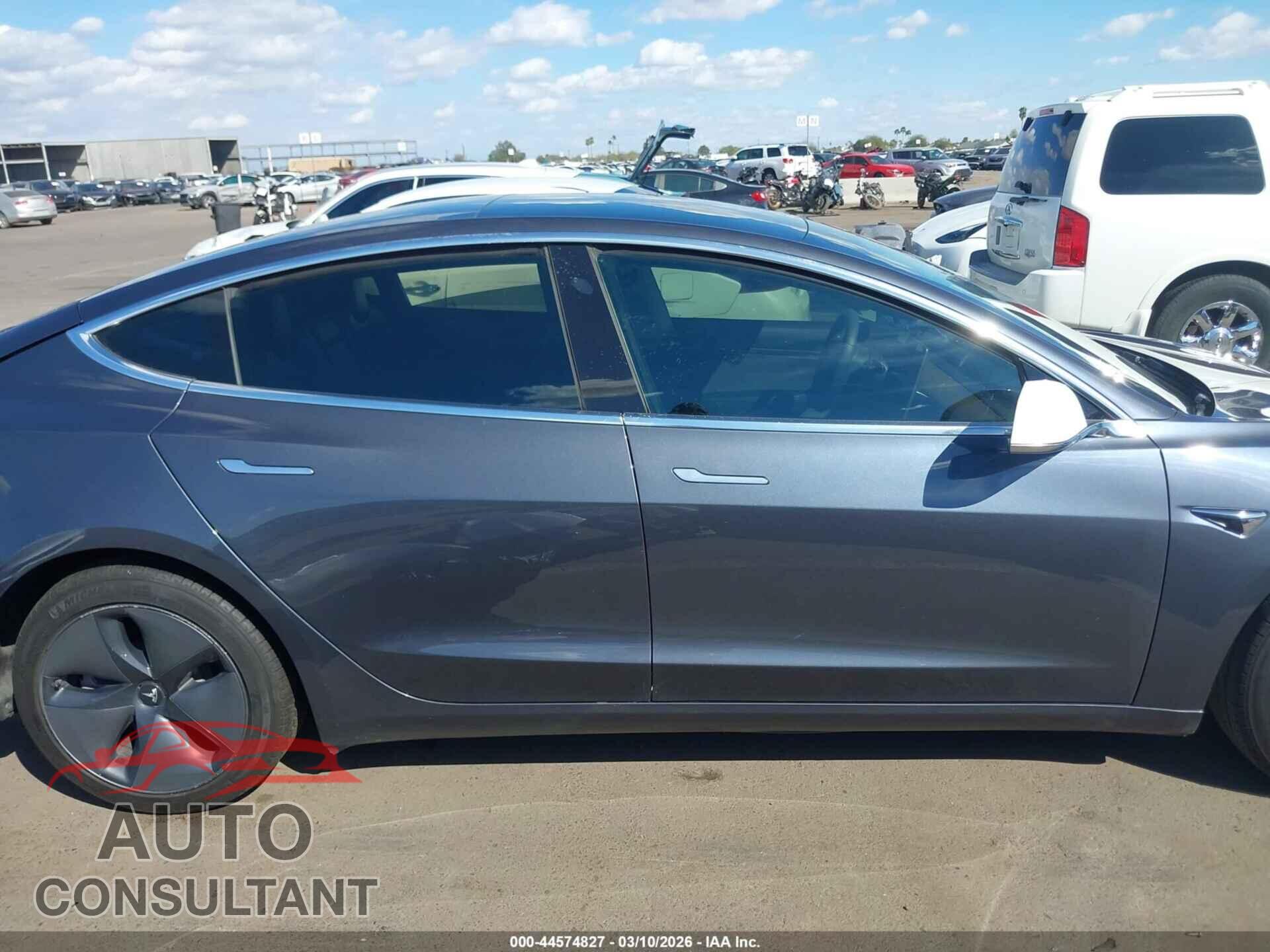 TESLA MODEL 3 2020 - 5YJ3E1EA5LF743541