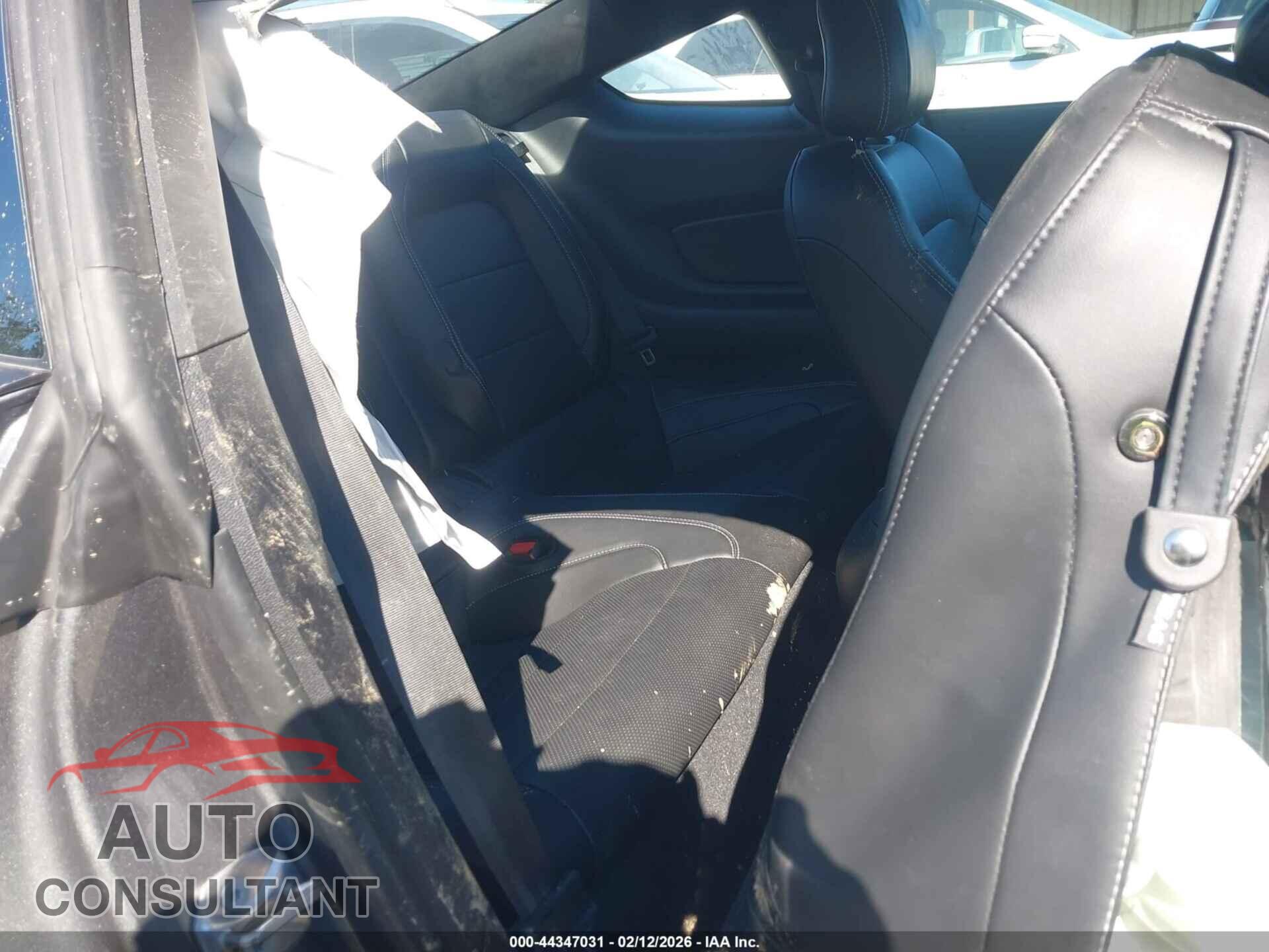 FORD MUSTANG 2023 - 1FA6P8CF5P5306120