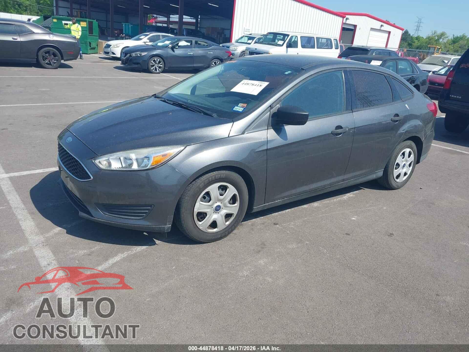 FORD FOCUS 2017 - 1FADP3E24HL332788
