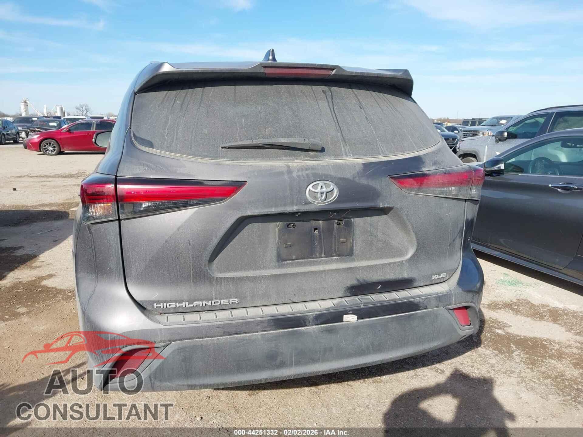 TOYOTA HIGHLANDER 2022 - 5TDGZRAH3NS540489