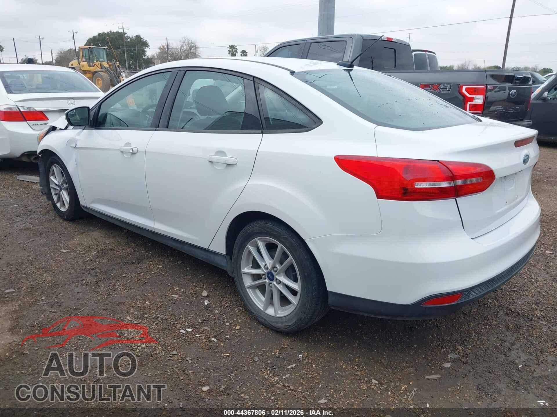 FORD FOCUS 2017 - 1FADP3F22HL347708