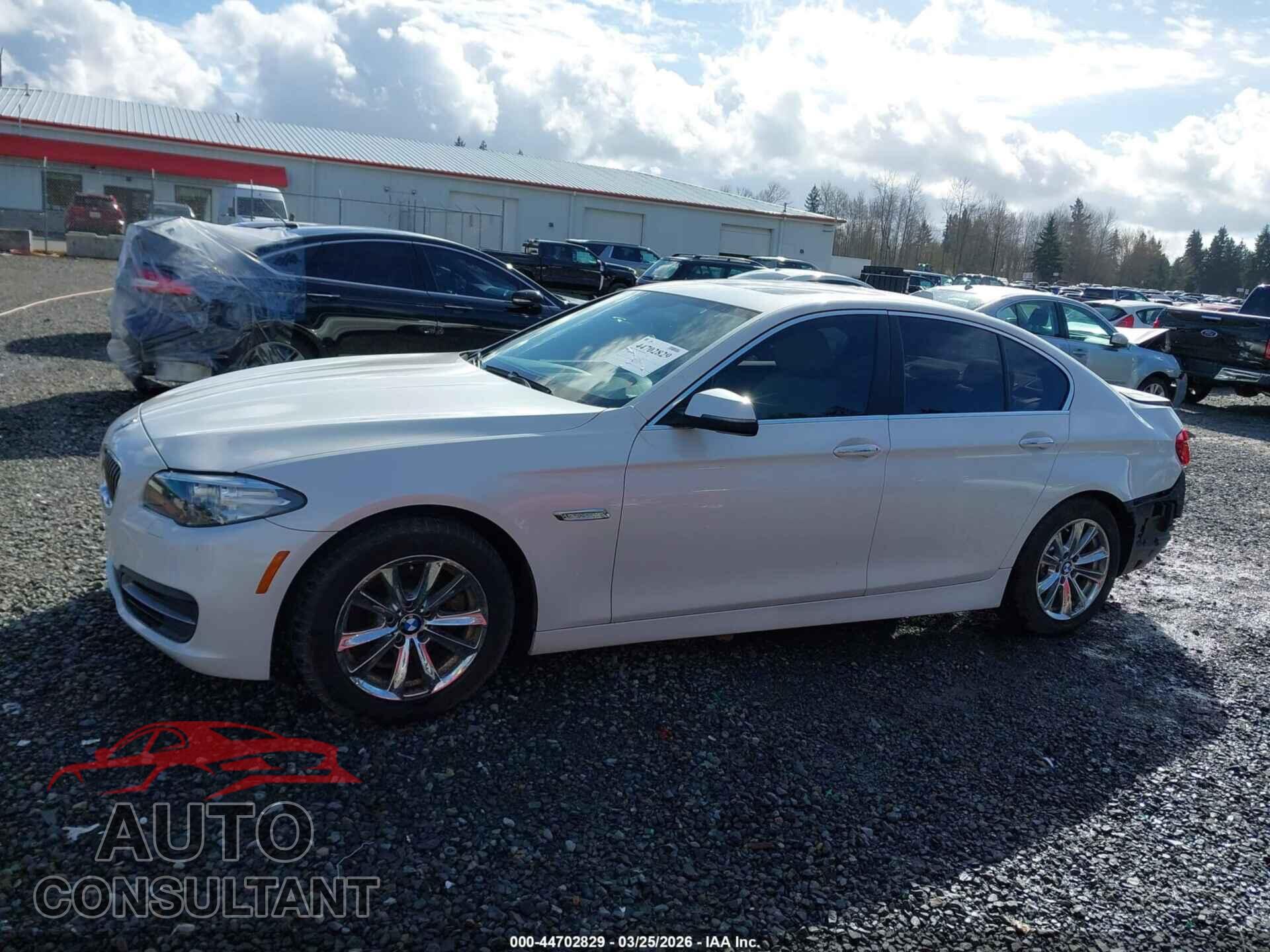 BMW 528I 2014 - WBA5A5C53ED501324