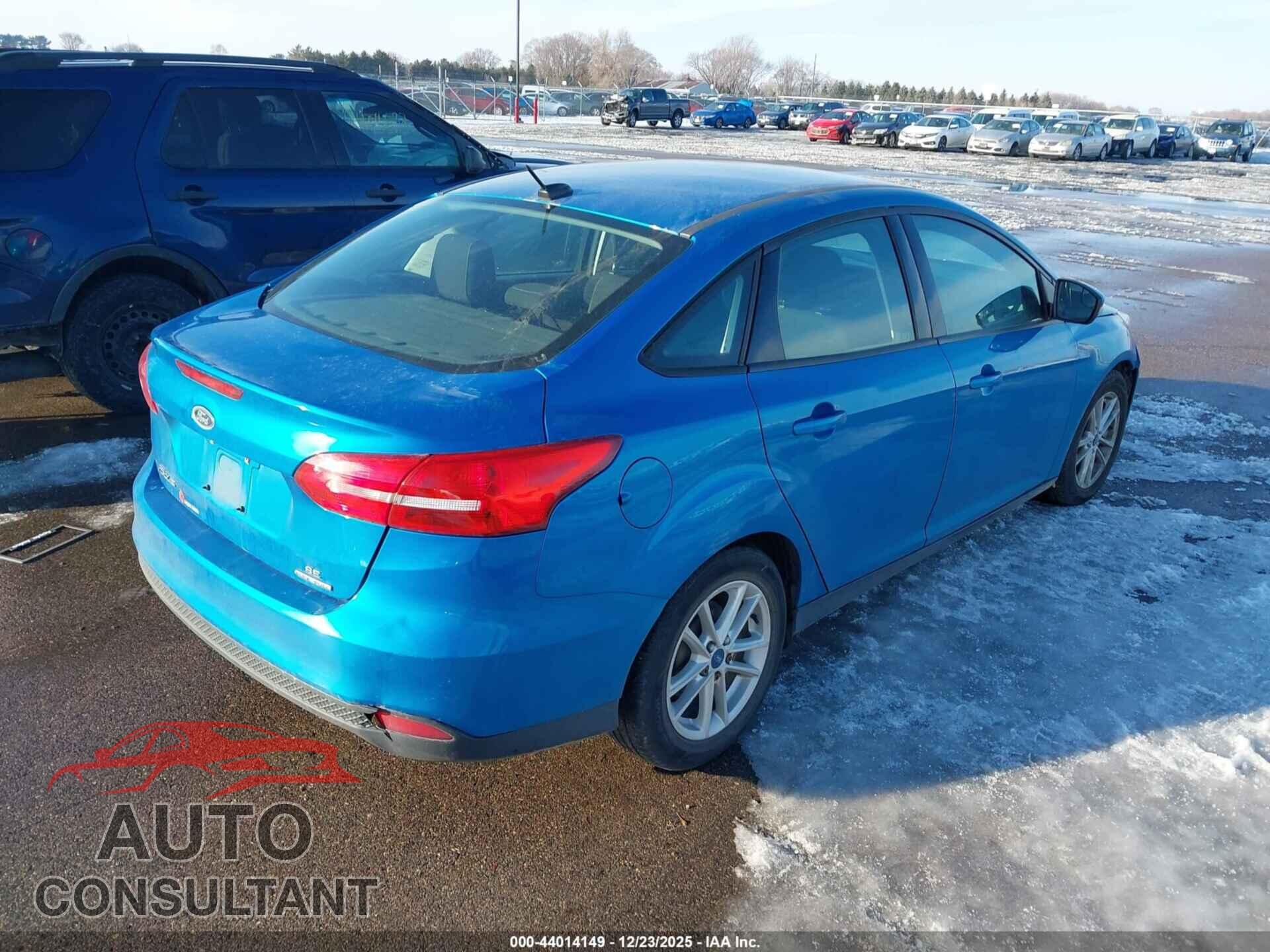 FORD FOCUS 2015 - 1FADP3F22FL220695