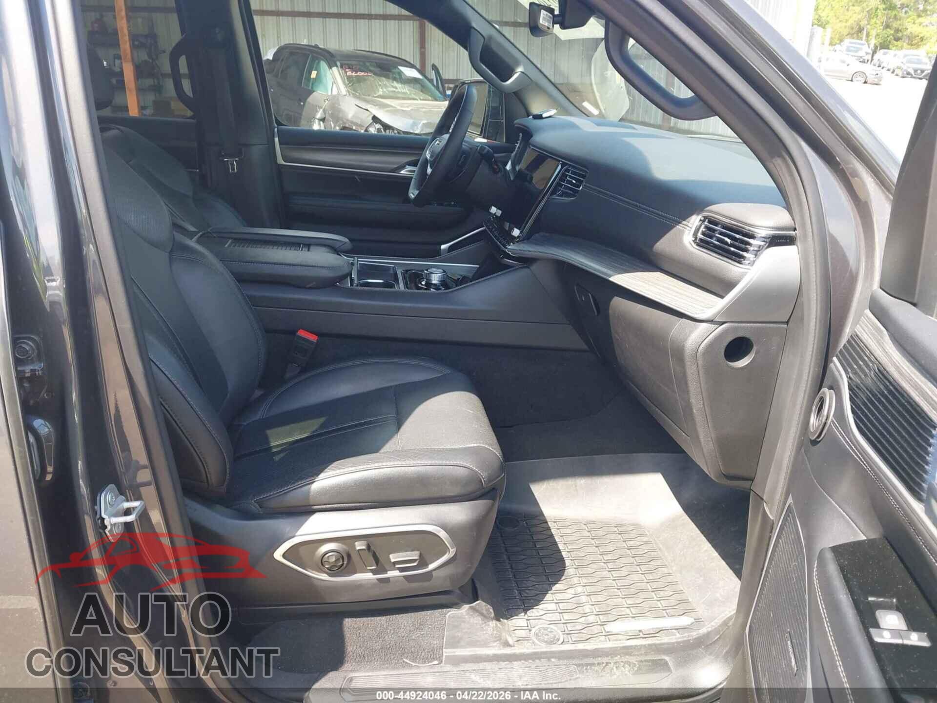 JEEP WAGONEER L 2024 - 1C4SJSBPXRS181539