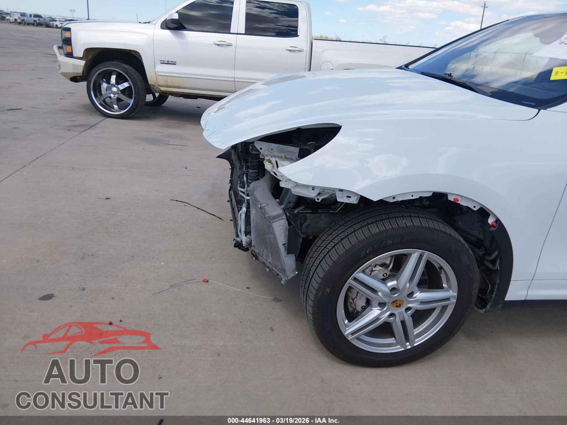 PORSCHE CAYENNE 2016 - WP1AB2A29GLA93652