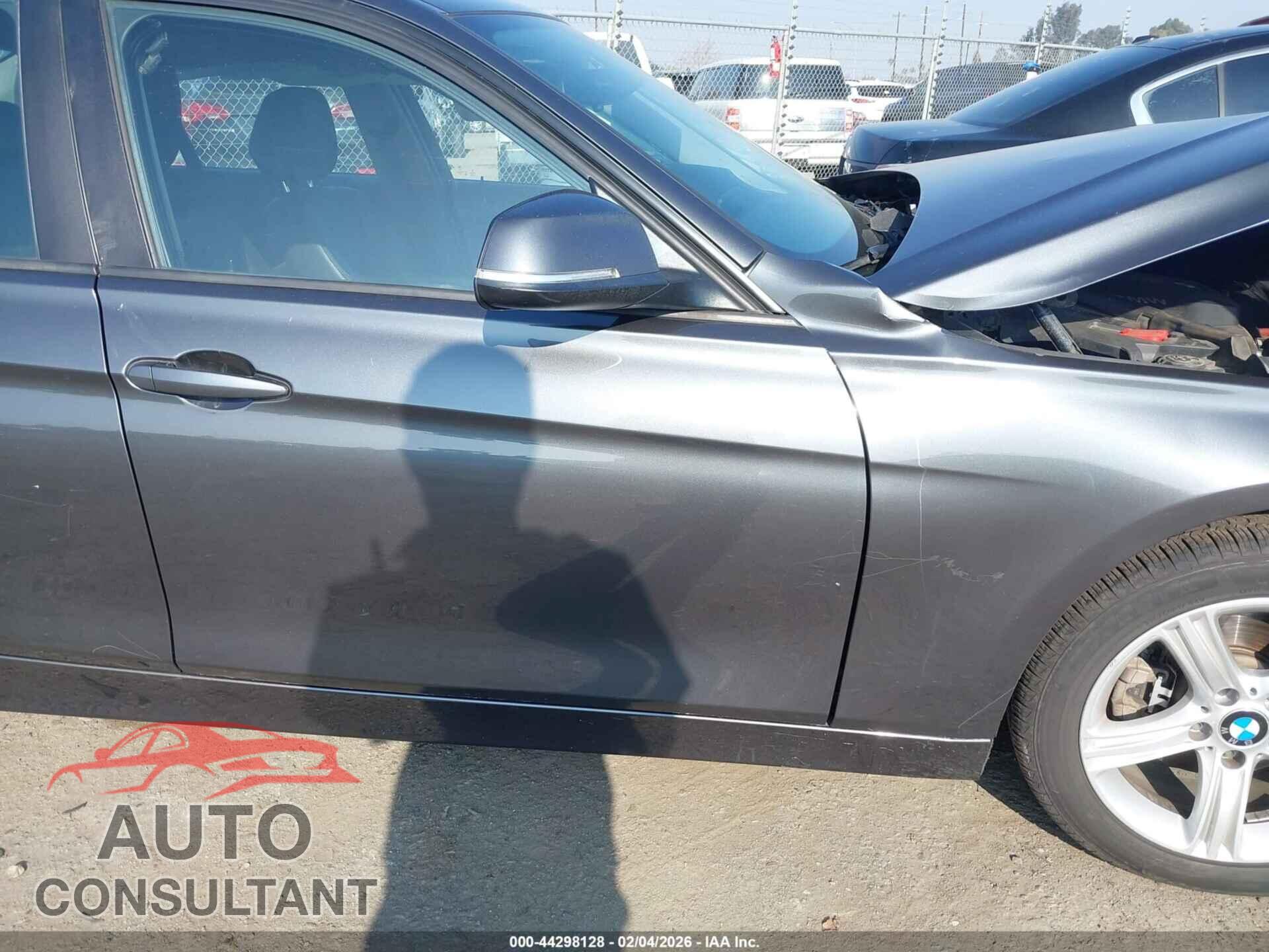 BMW 320I 2015 - WBA3C3C56FP663552