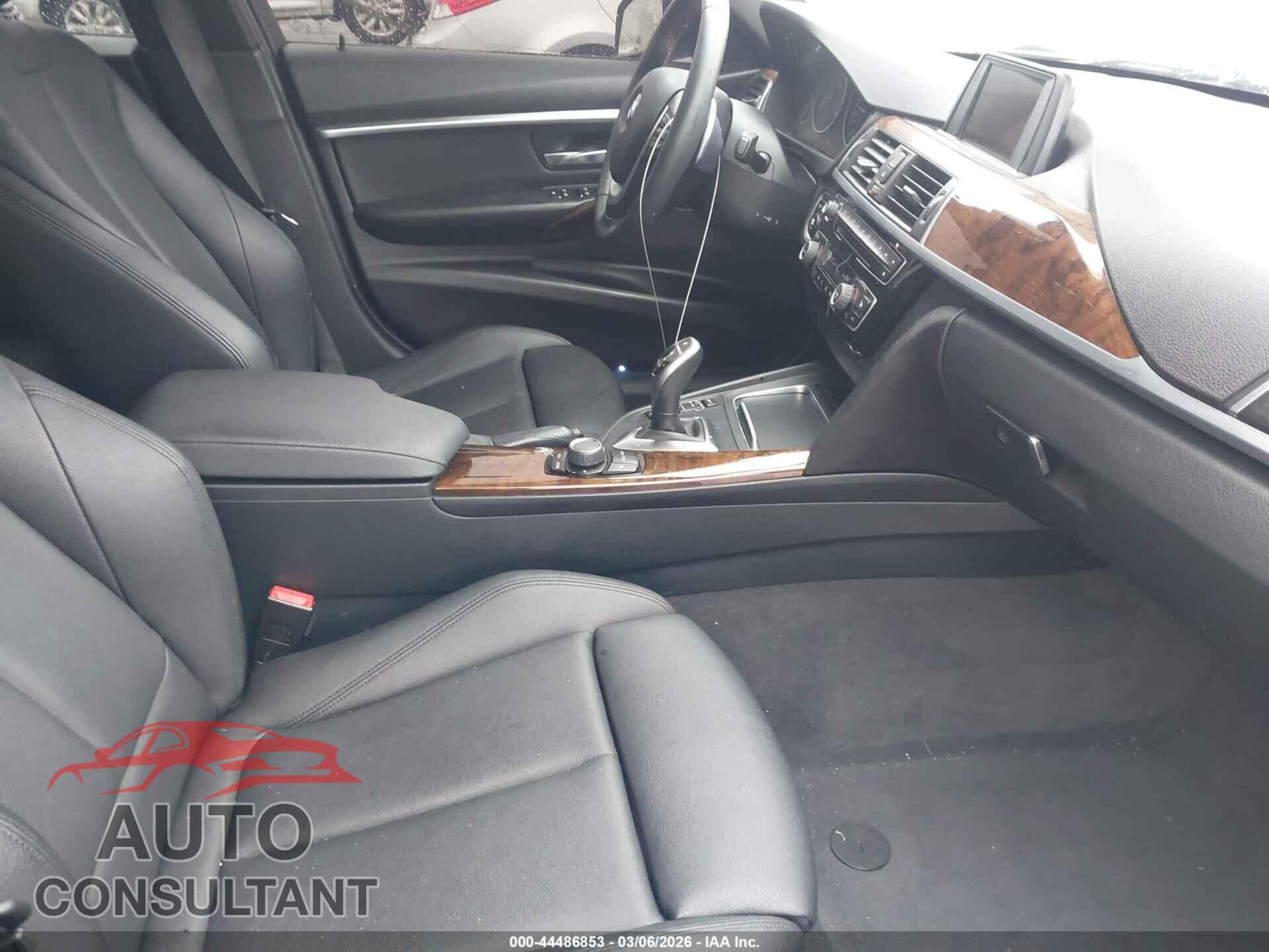 BMW 328I 2016 - WBA8E3G51GNU05964