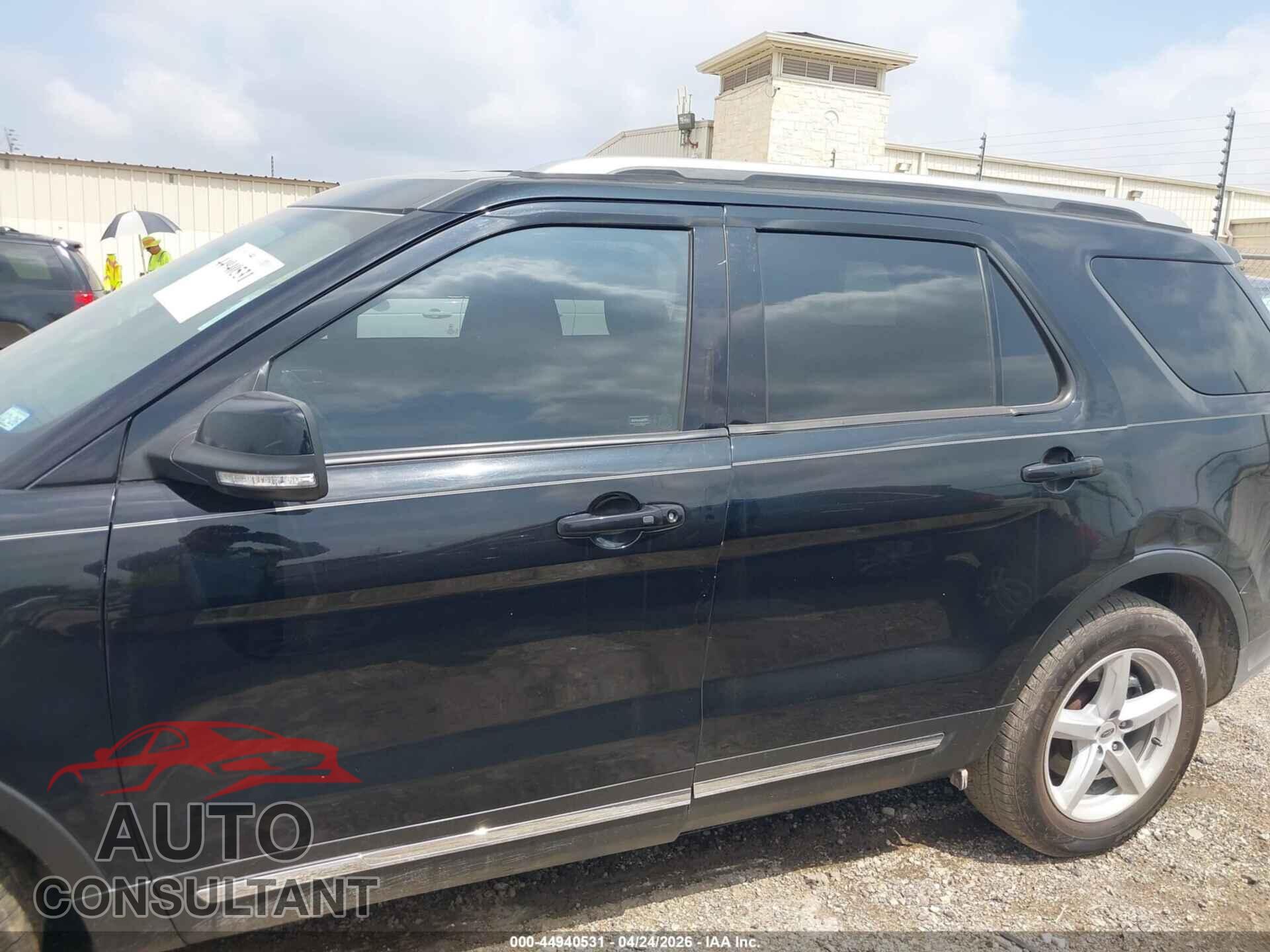 FORD EXPLORER 2018 - 1FM5K7D89JGB78132