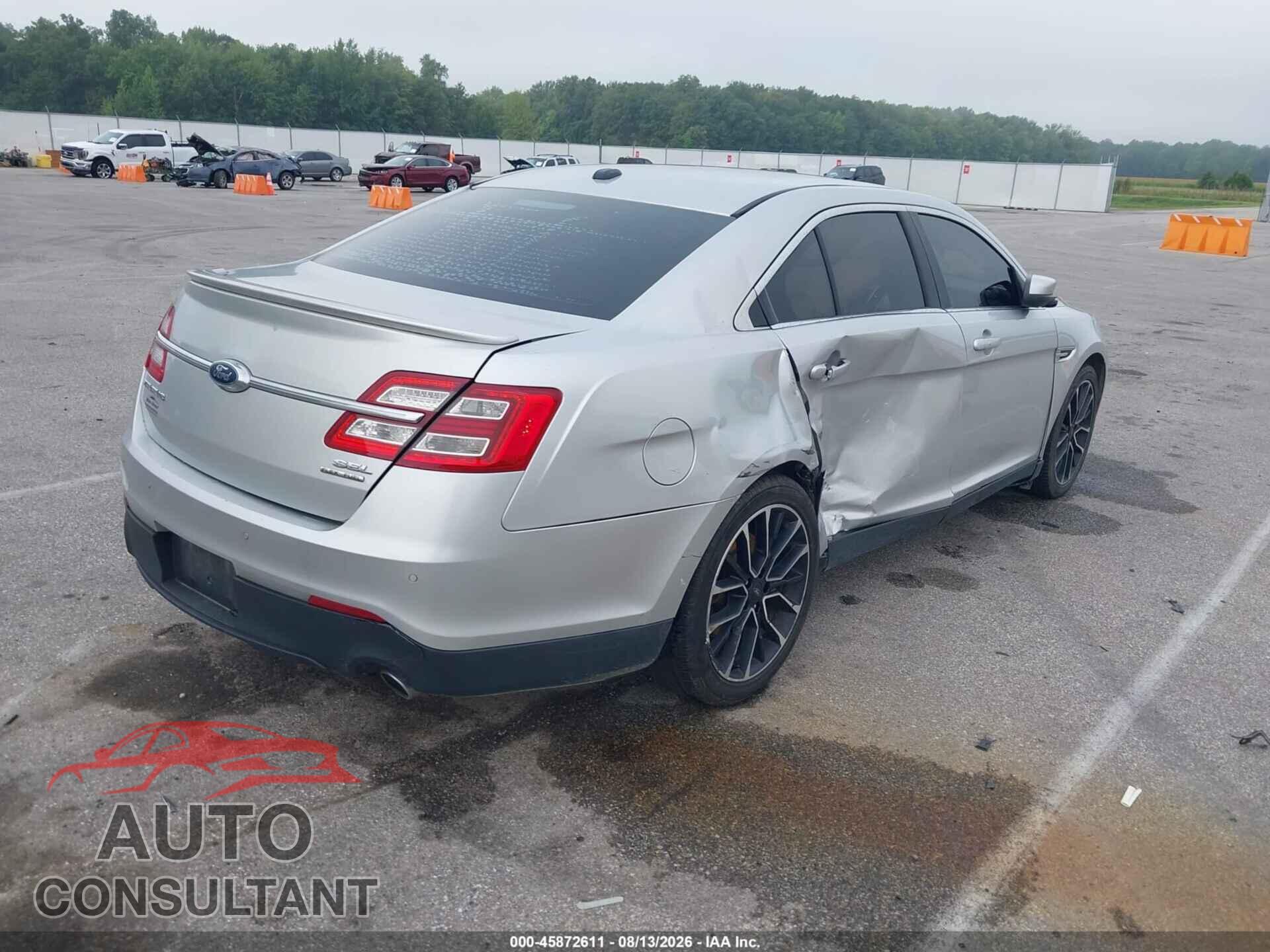 FORD TAURUS 2017 - 1FAHP2E88HG125507