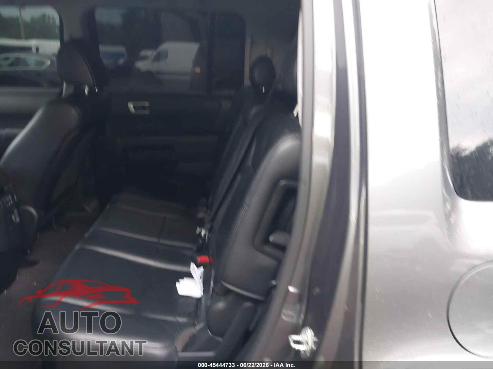 HONDA PILOT 2011 - 5FNYF4H50BB076413