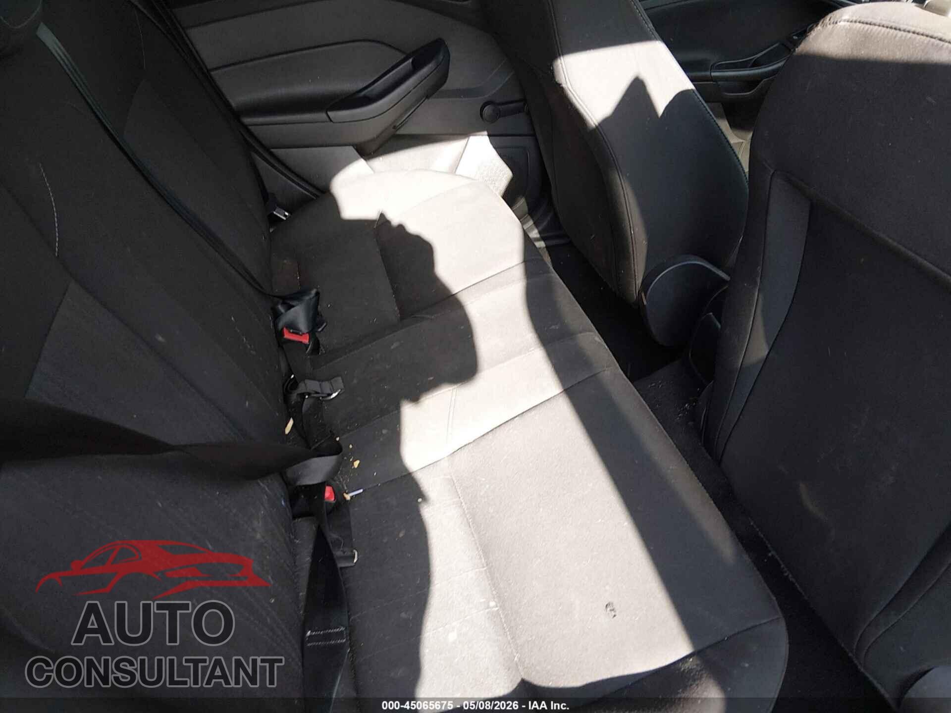 FORD FOCUS 2016 - 1FADP3E28GL371995
