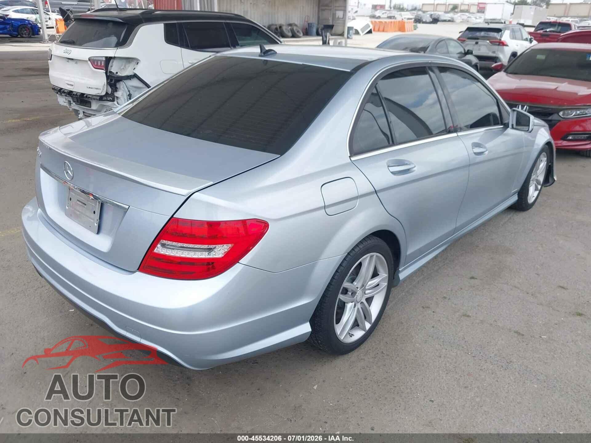 MERCEDES-BENZ C 250 2014 - WDDGF4HBXEA963473