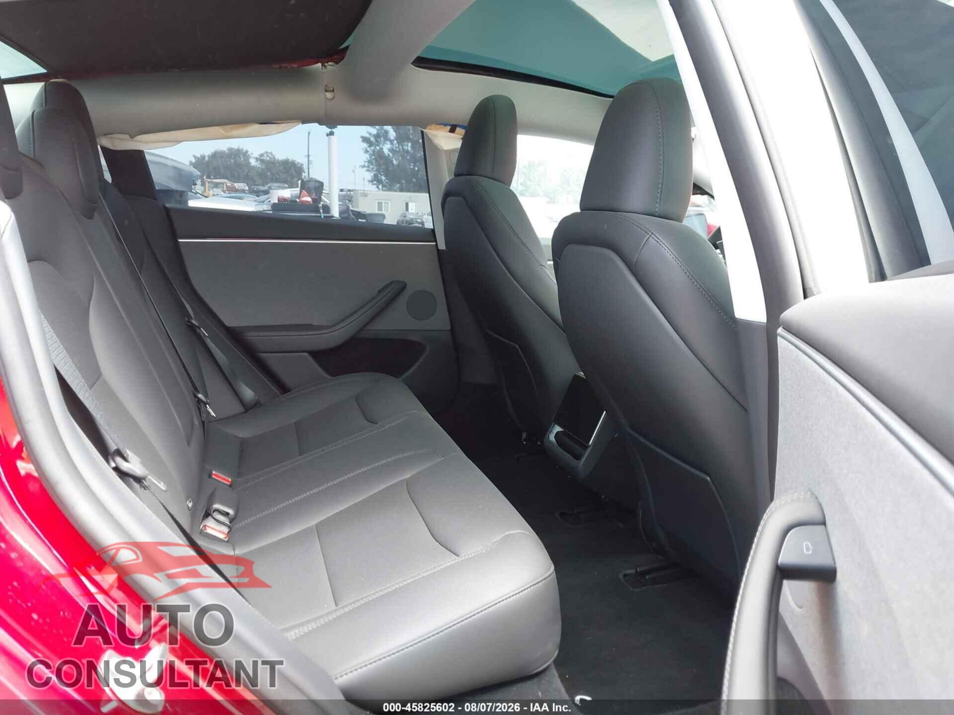 TESLA MODEL 3 2025 - 5YJ3E1EA5SF064240