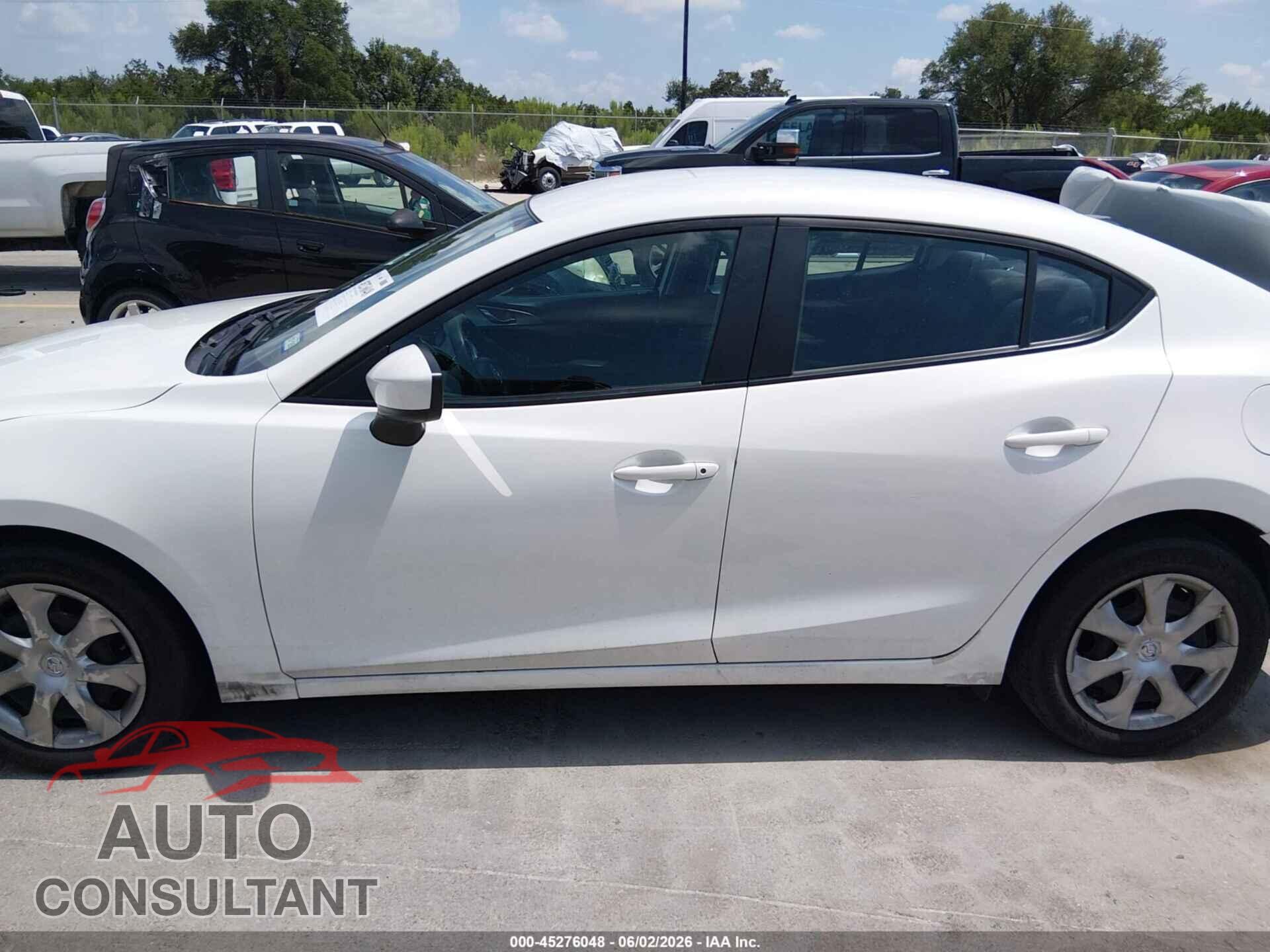 MAZDA MAZDA3 2017 - 3MZBN1U77HM105776