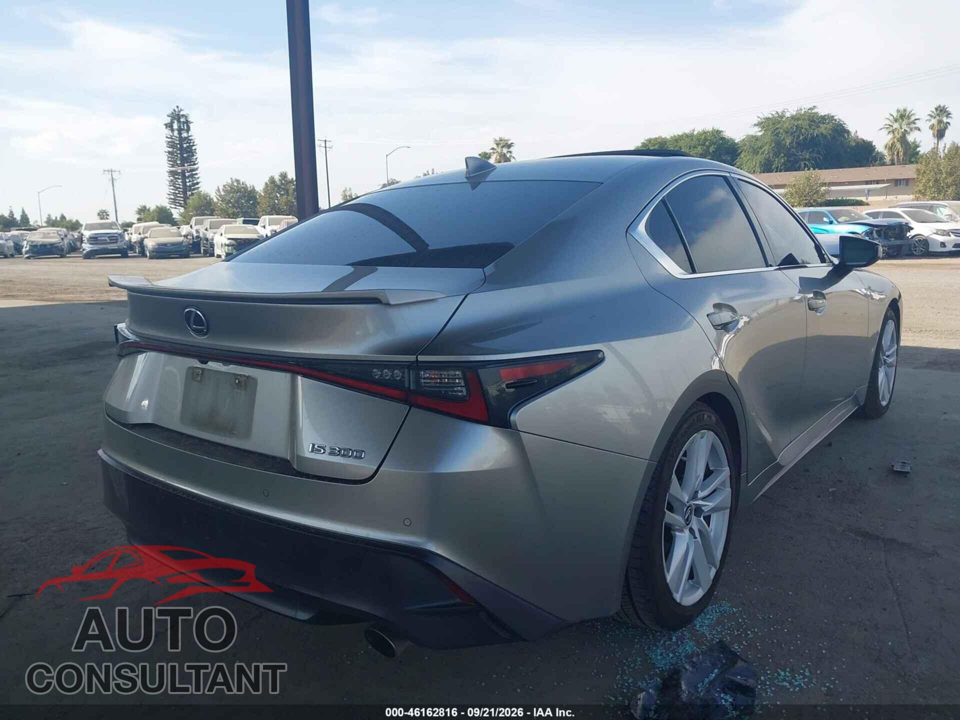 LEXUS IS 300 2021 - JTHCA1D24M5113596