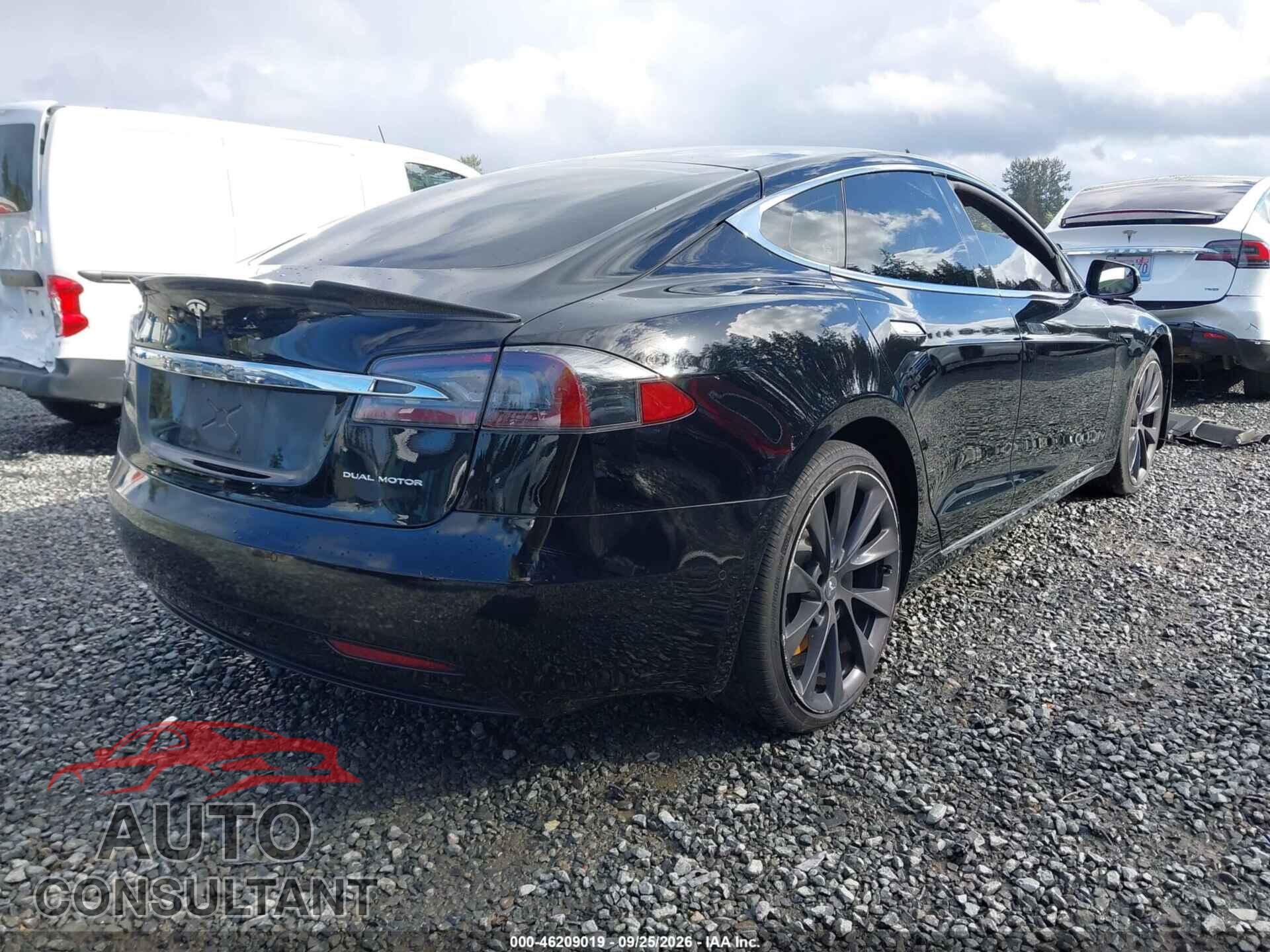 TESLA MODEL S 2020 - 5YJSA1E29LF388552