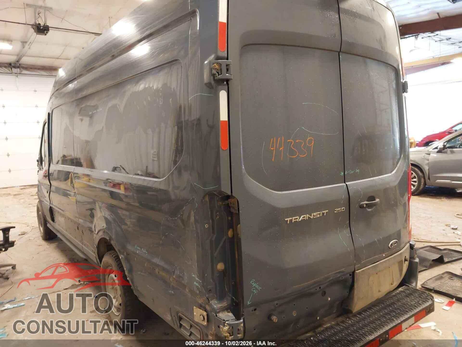 FORD TRANSIT-250 2019 - 1FTYR3XM7KKB17665