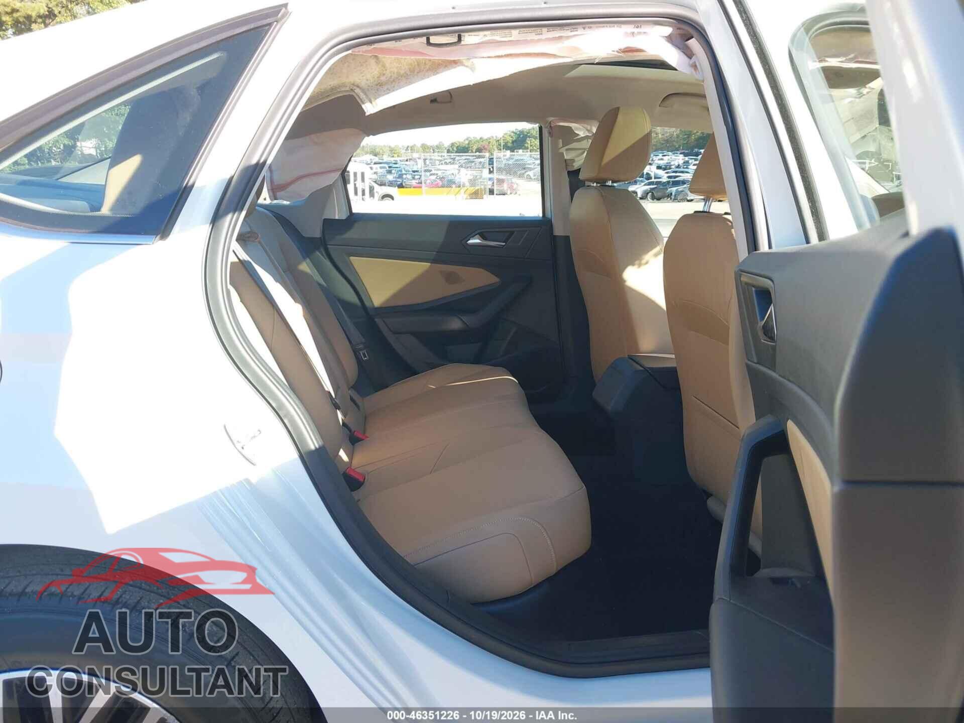 VOLKSWAGEN JETTA 2019 - 3VWEB7BU8KM203403