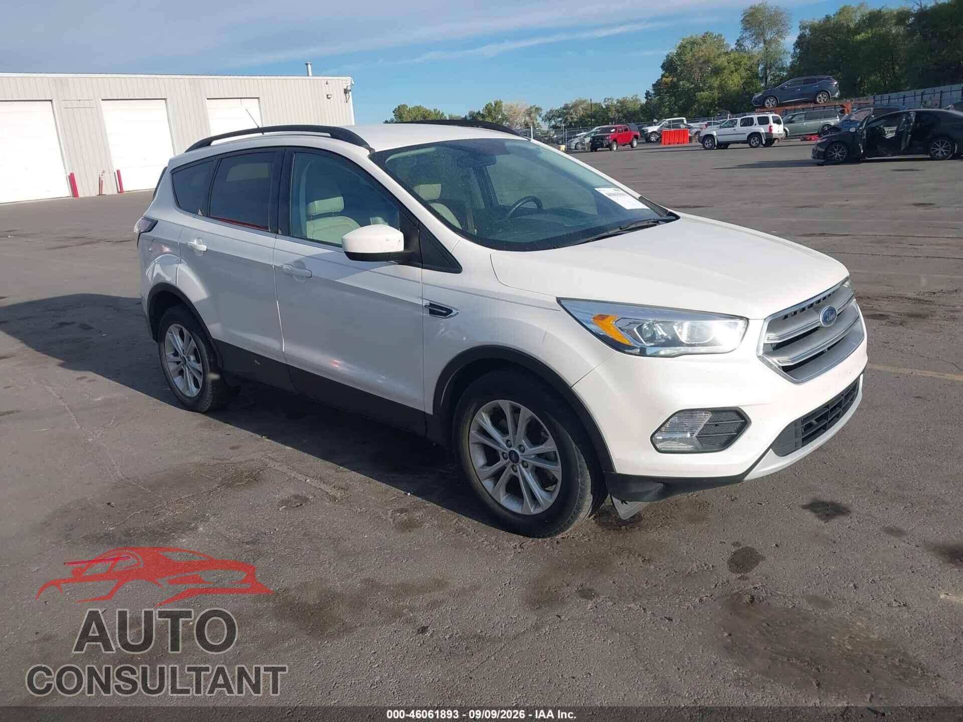FORD ESCAPE 2017 - 1FMCU9GD8HUD20701