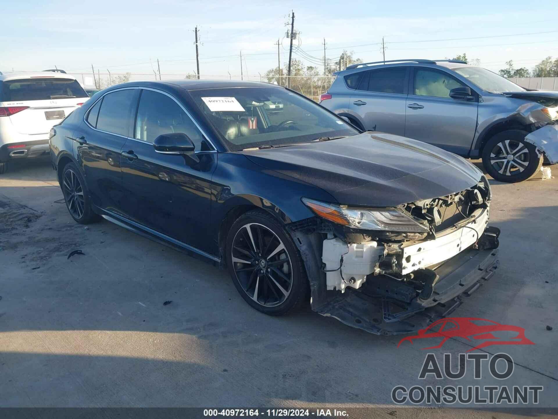 TOYOTA CAMRY 2018 - 4T1B61HK0JU585252