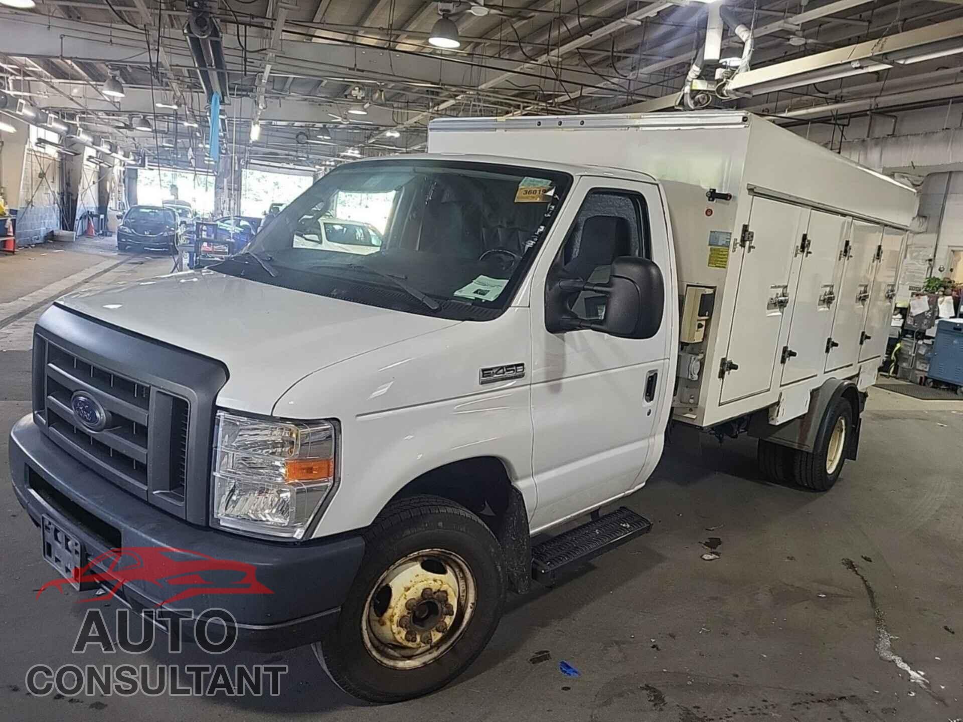 FORD ECONOLINE 2017 - 1FDXE4FS3HDC72204