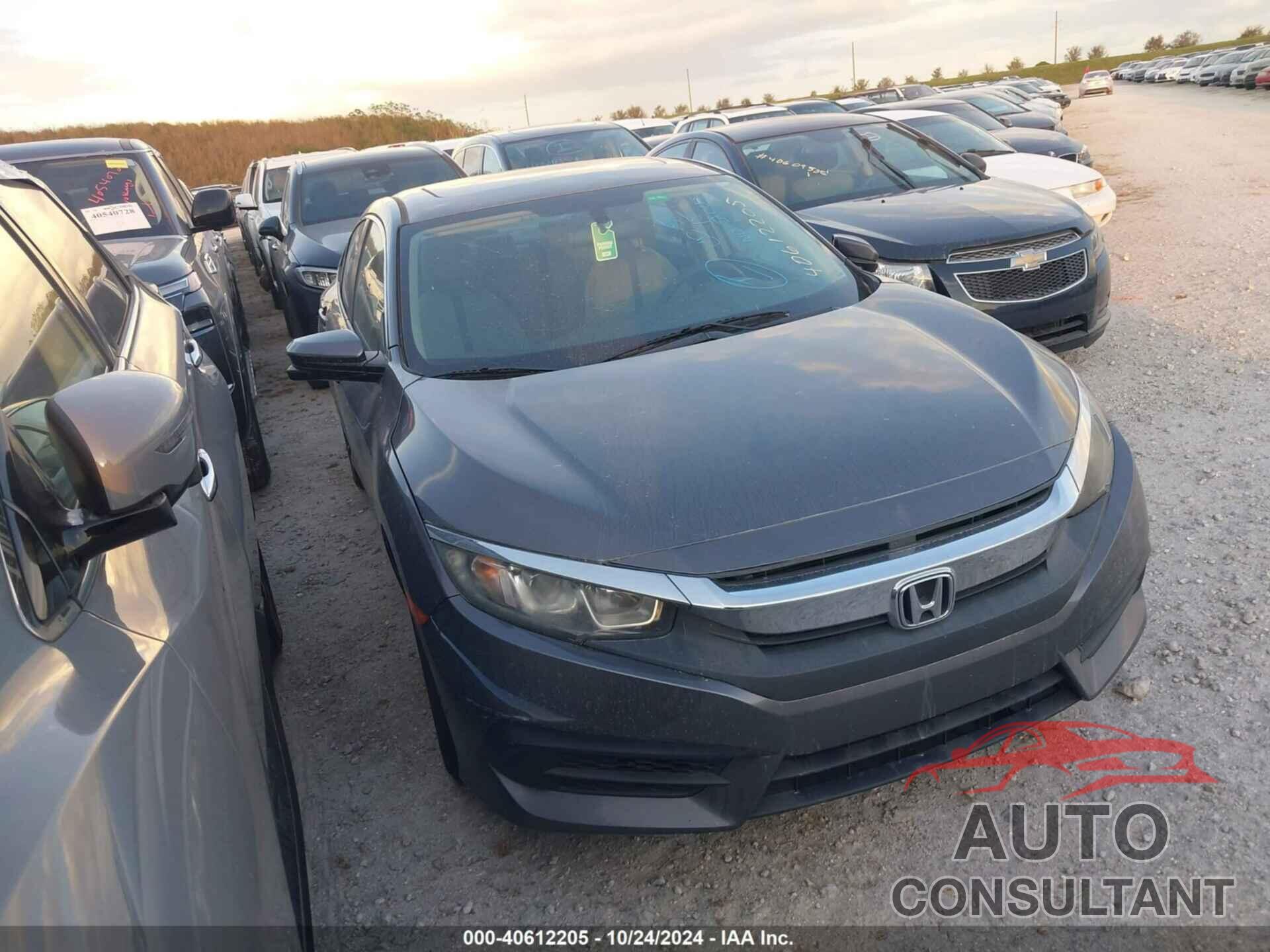 HONDA CIVIC 2018 - 19XFC2F77JE033829