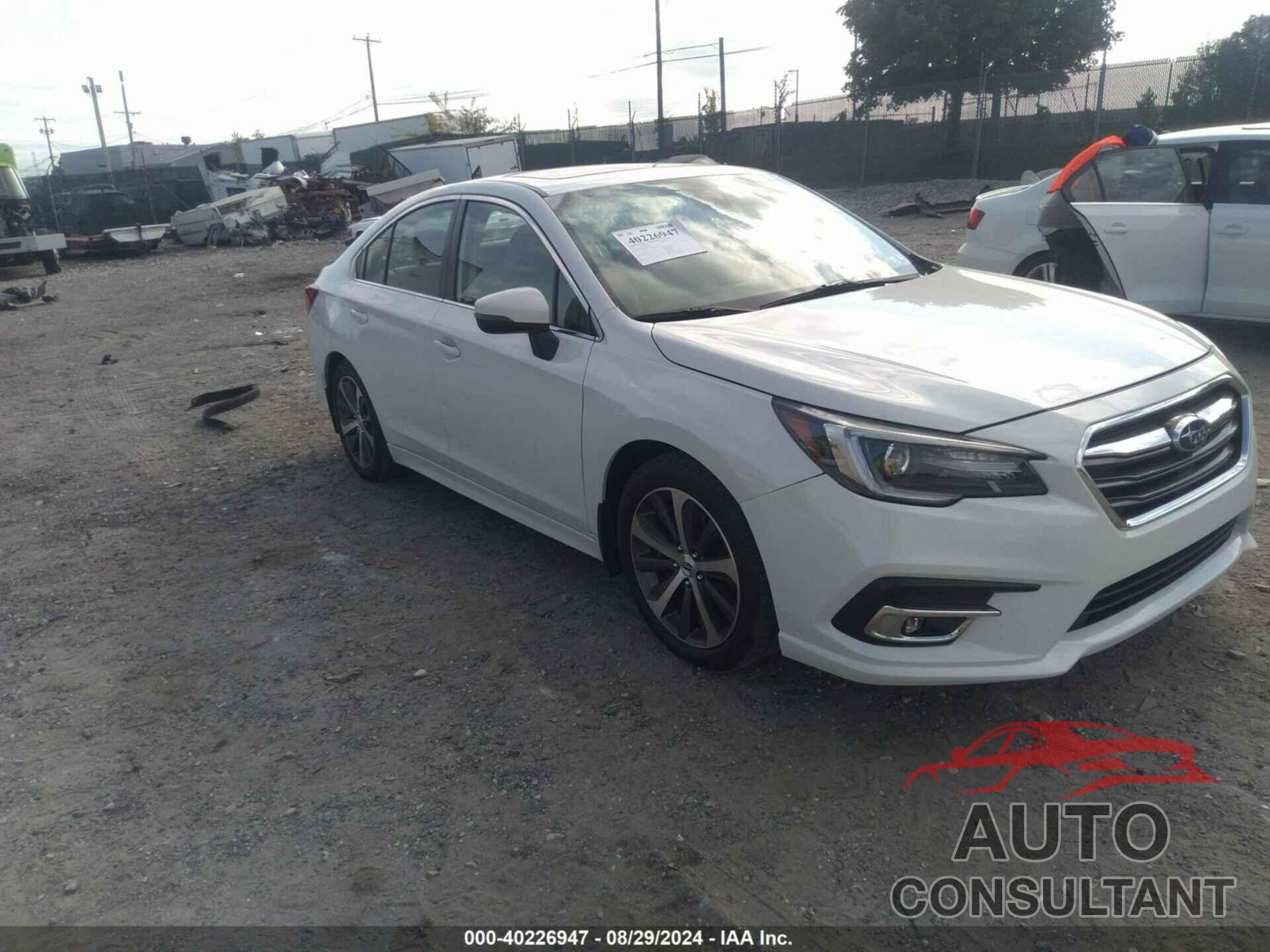 SUBARU LEGACY 2018 - 4S3BNEN67J3008794