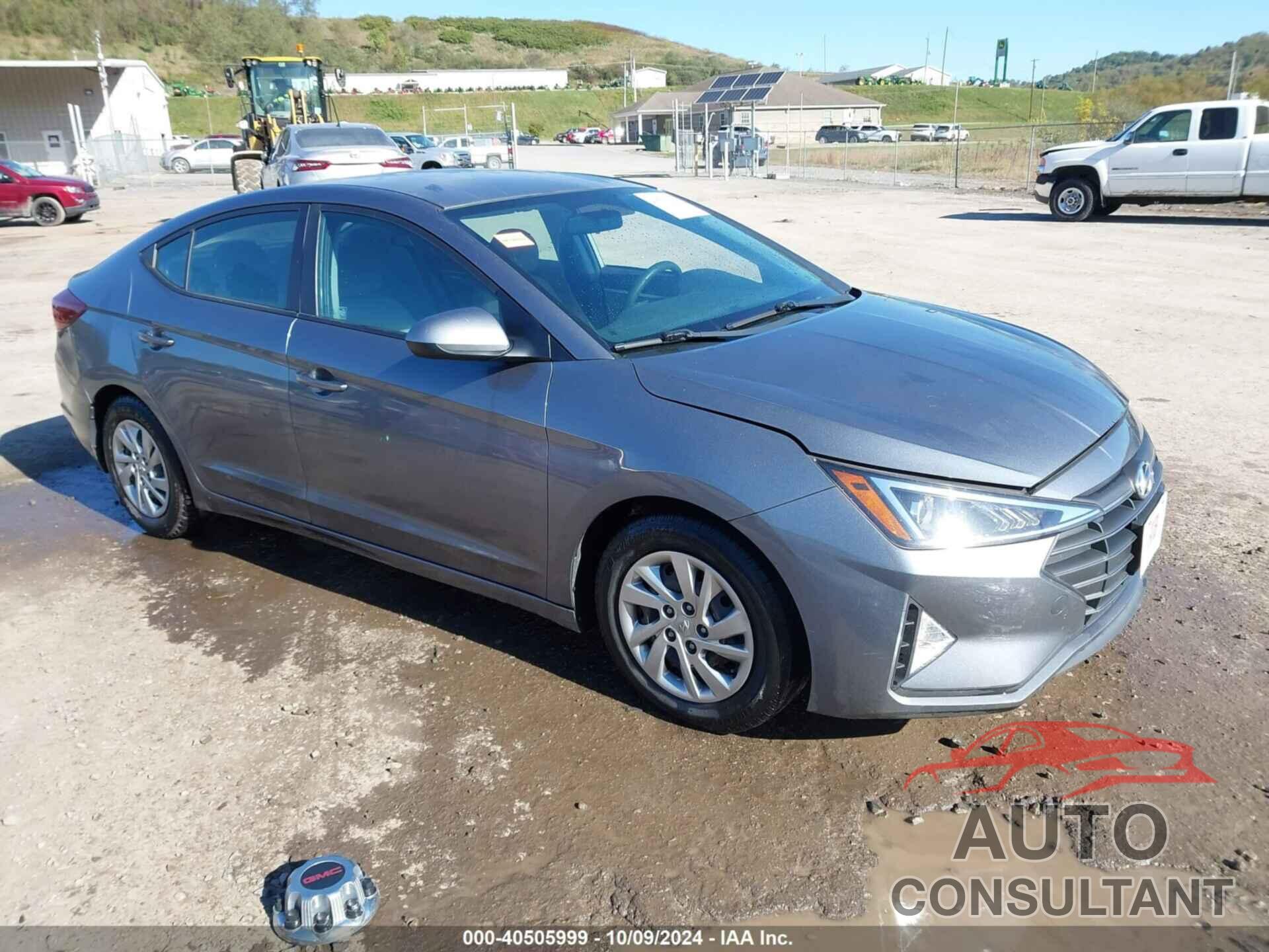 HYUNDAI ELANTRA 2019 - KMHD74LFXKU831873