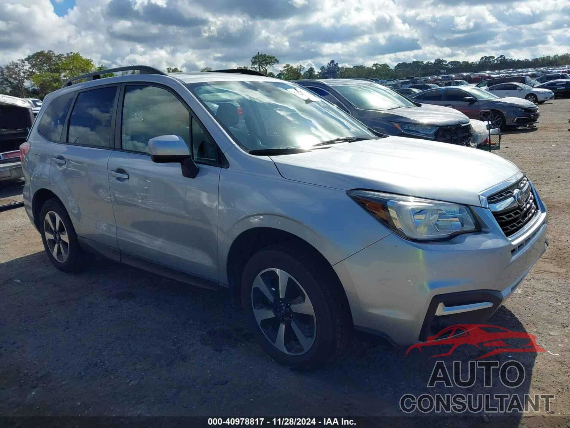 SUBARU FORESTER 2018 - JF2SJAEC6JH558583