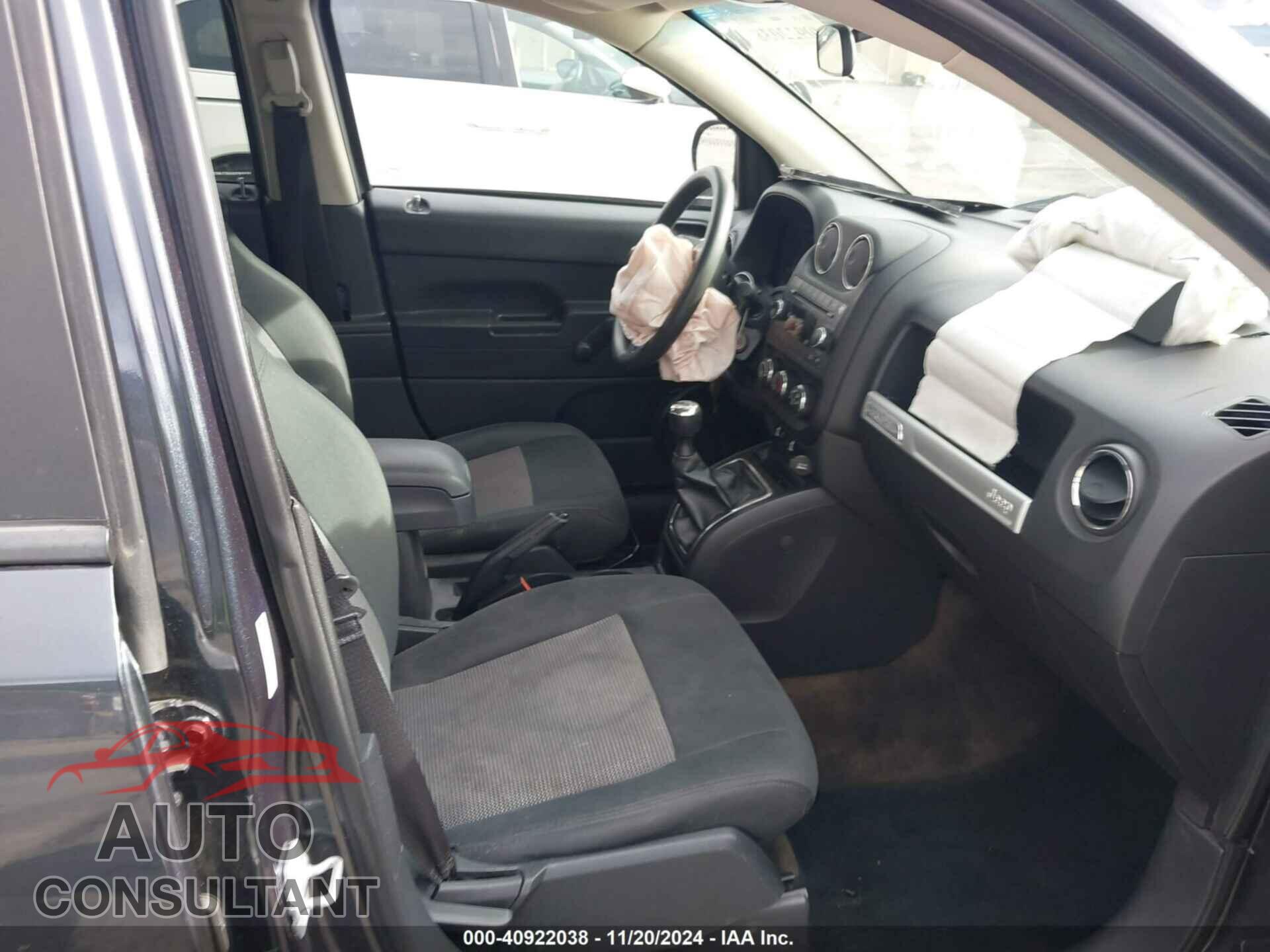 JEEP COMPASS 2014 - 1C4NJCBA5ED714572