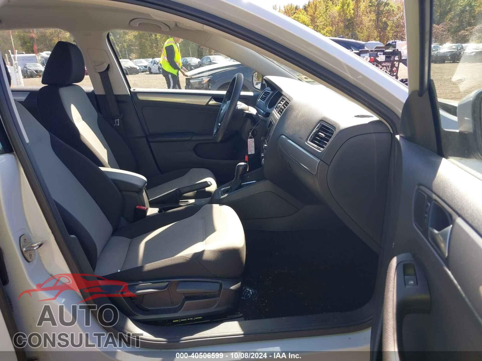VOLKSWAGEN JETTA 2017 - 3VW2B7AJ9HM316635