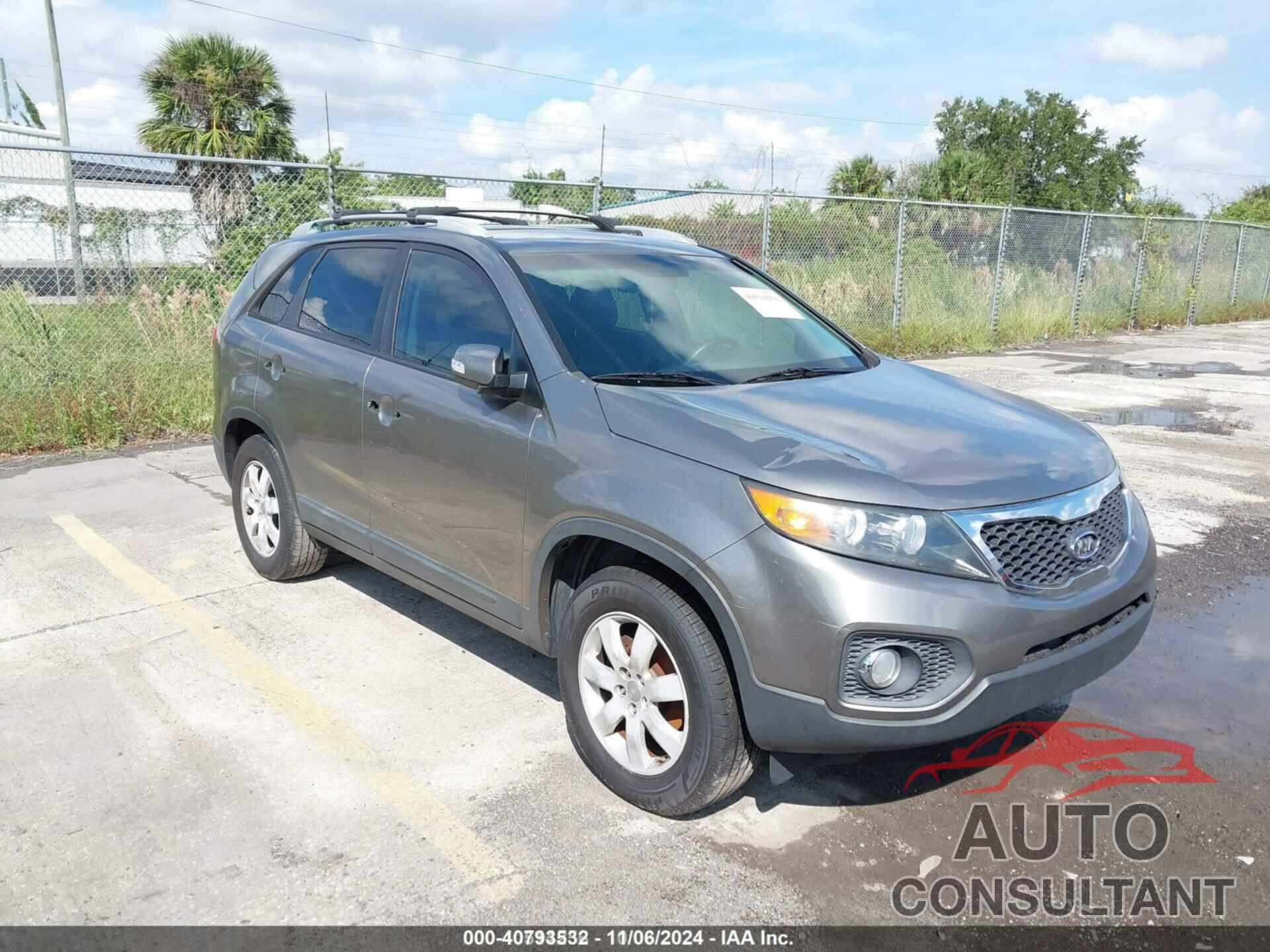 KIA SORENTO 2013 - 5XYKT4A61DG352529