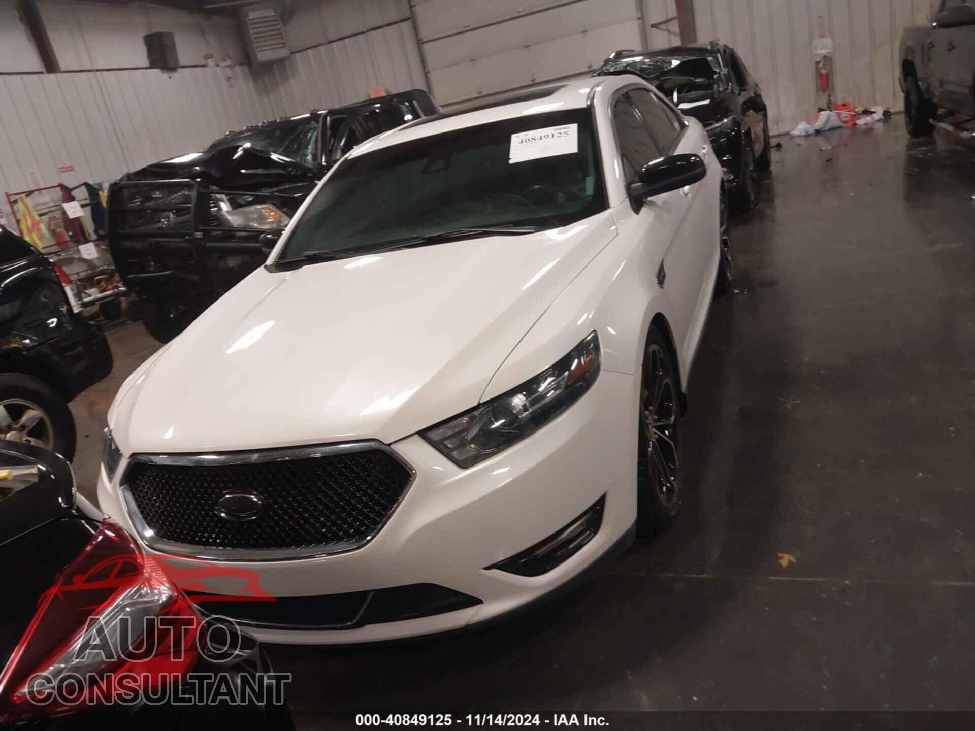 FORD TAURUS 2015 - 1FAHP2KT6FG148564