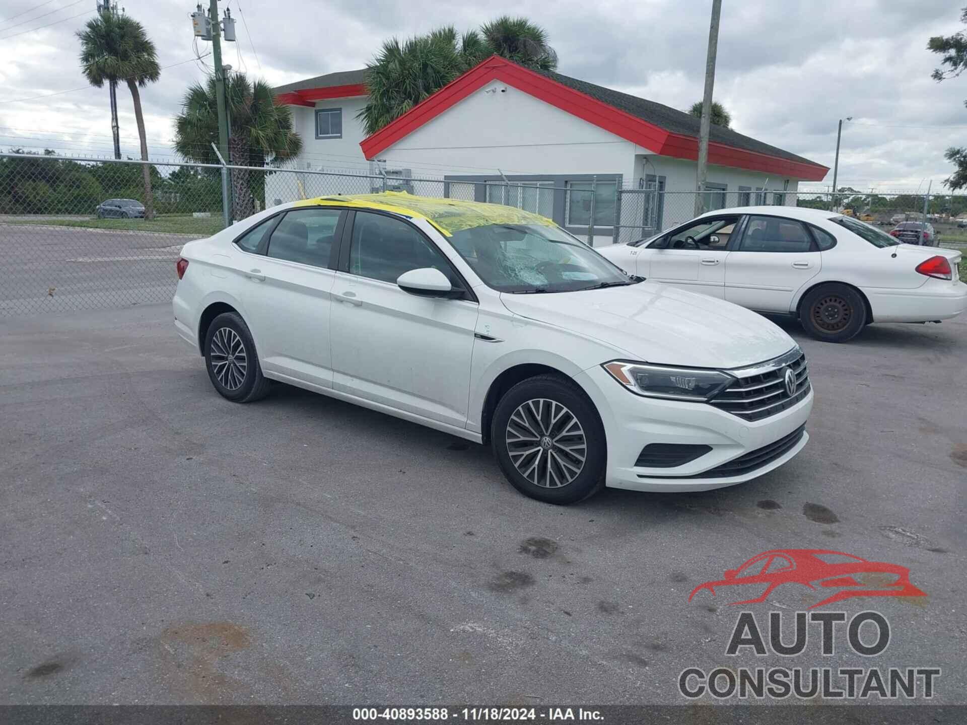 VOLKSWAGEN JETTA 2019 - 3VWE57BU4KM114032