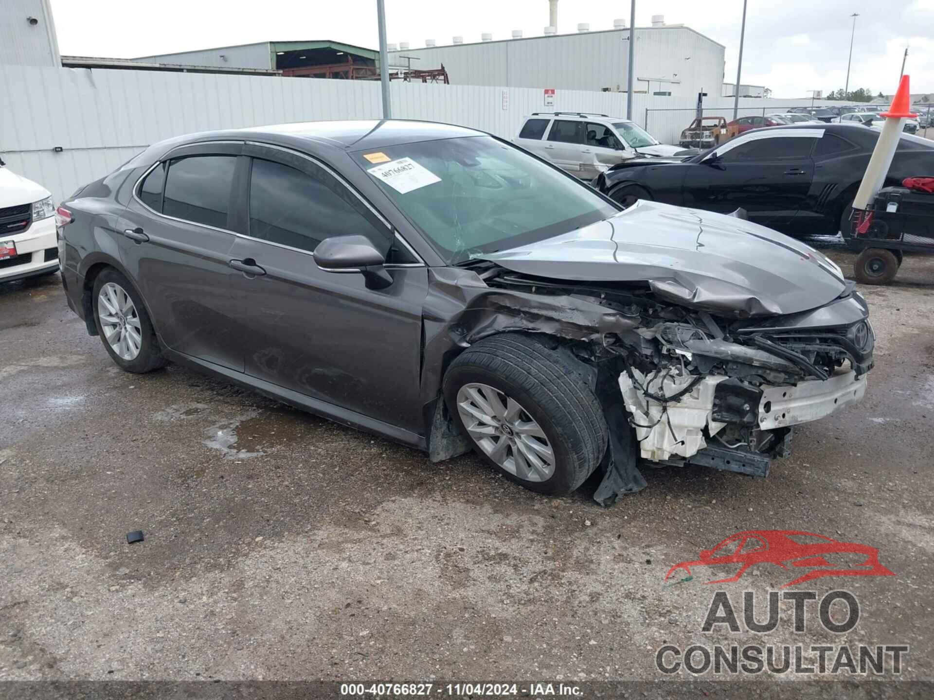 TOYOTA CAMRY 2018 - 4T1B11HK9JU583126
