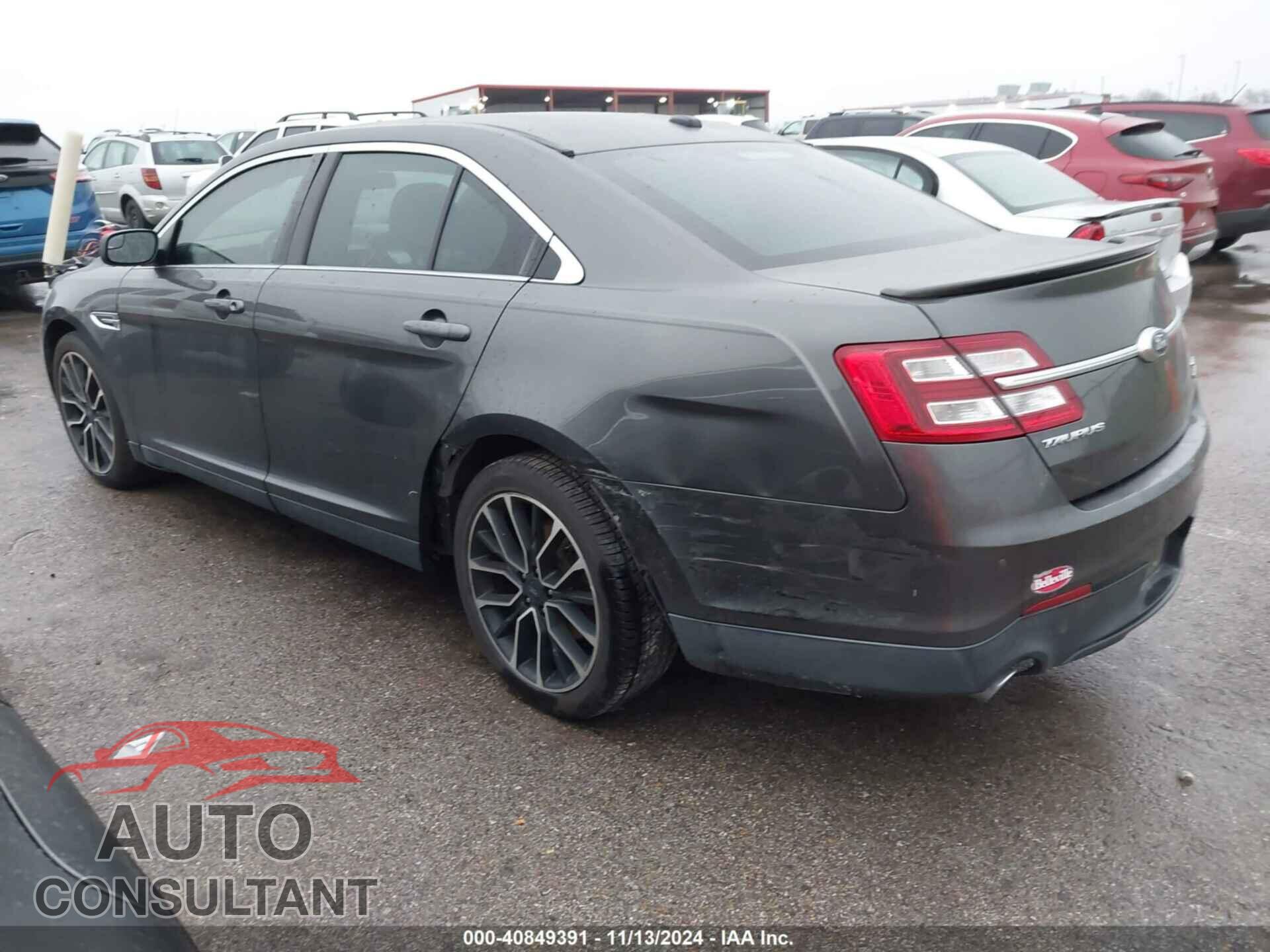 FORD TAURUS 2017 - 1FAHP2E80HG112864