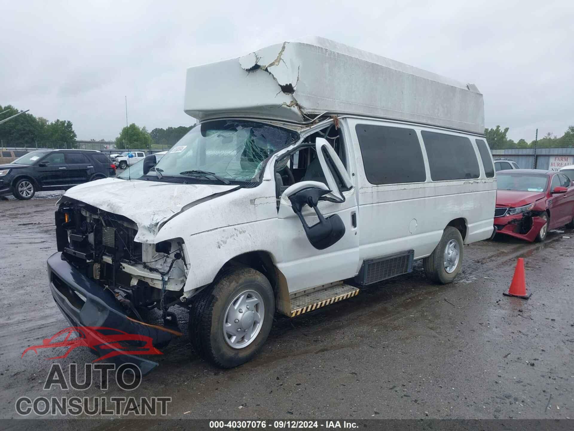 FORD E-350 SUPER DUTY 2011 - 1FTDS3EL5BDA45429