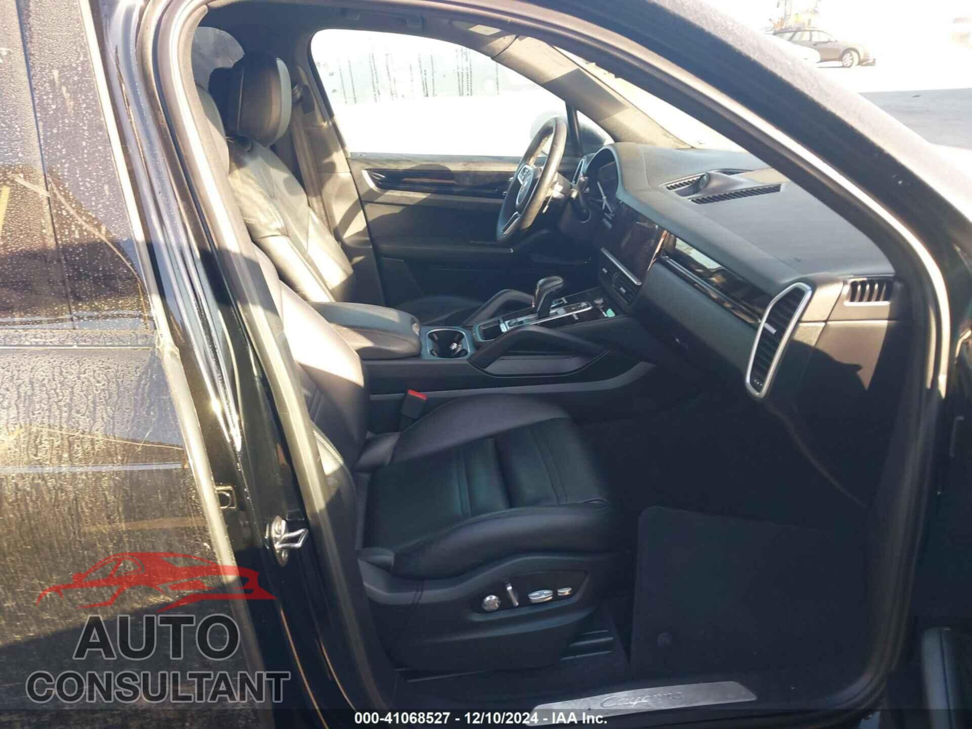 PORSCHE CAYENNE 2019 - WP1AA2AY3KDA15670