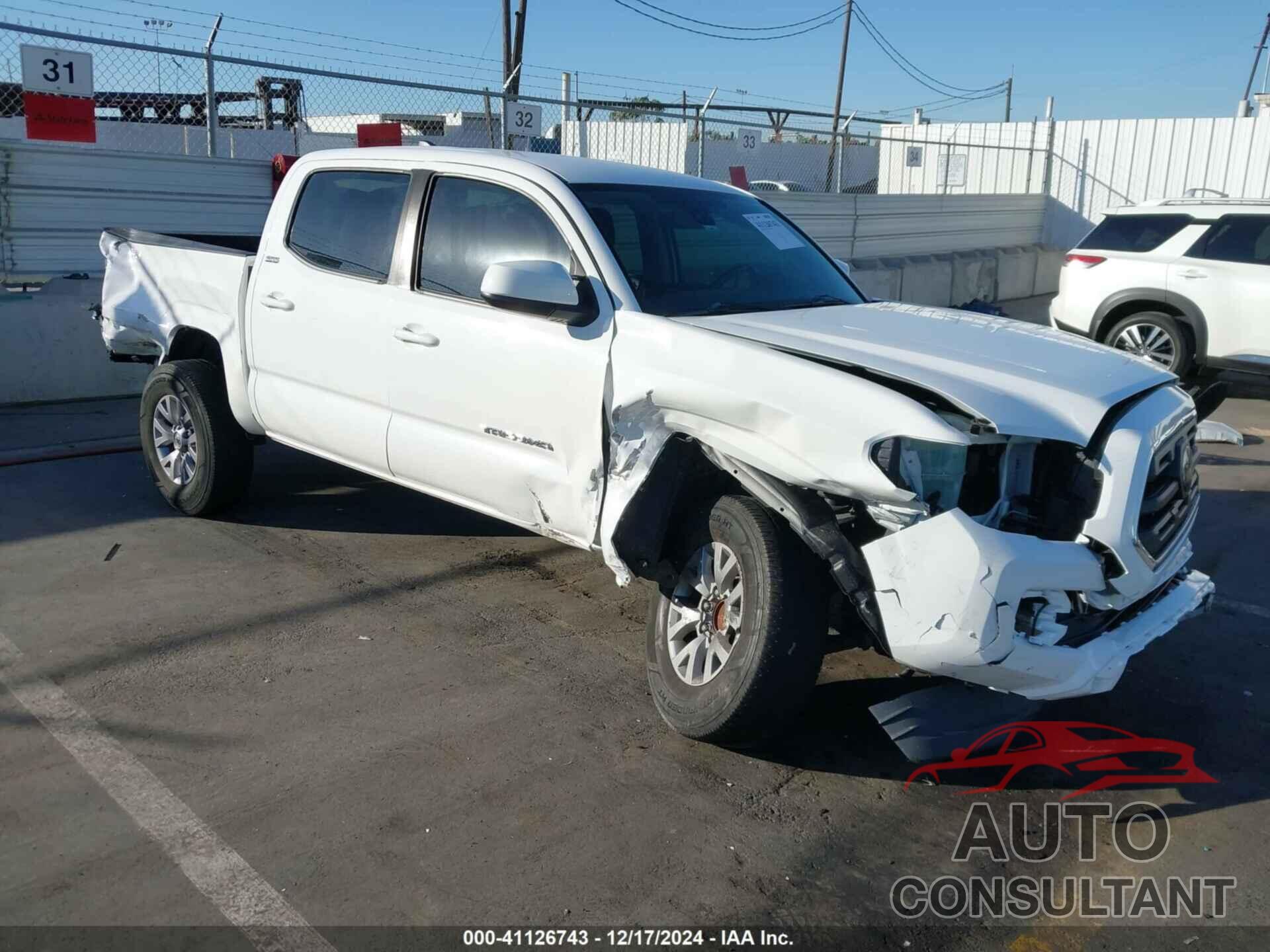 TOYOTA TACOMA 2019 - 5TFAX5GN5KX136360