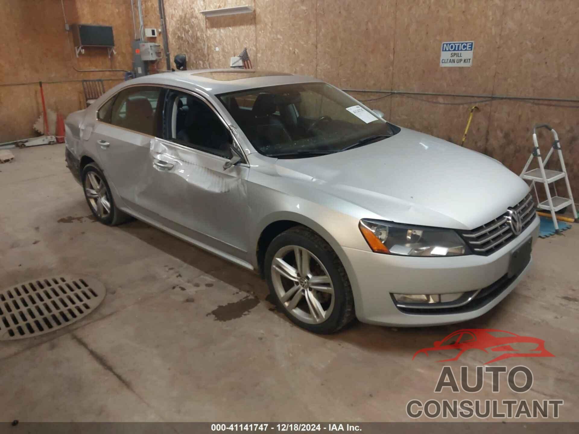 VOLKSWAGEN PASSAT 2012 - 1VWCM7A34CC108849