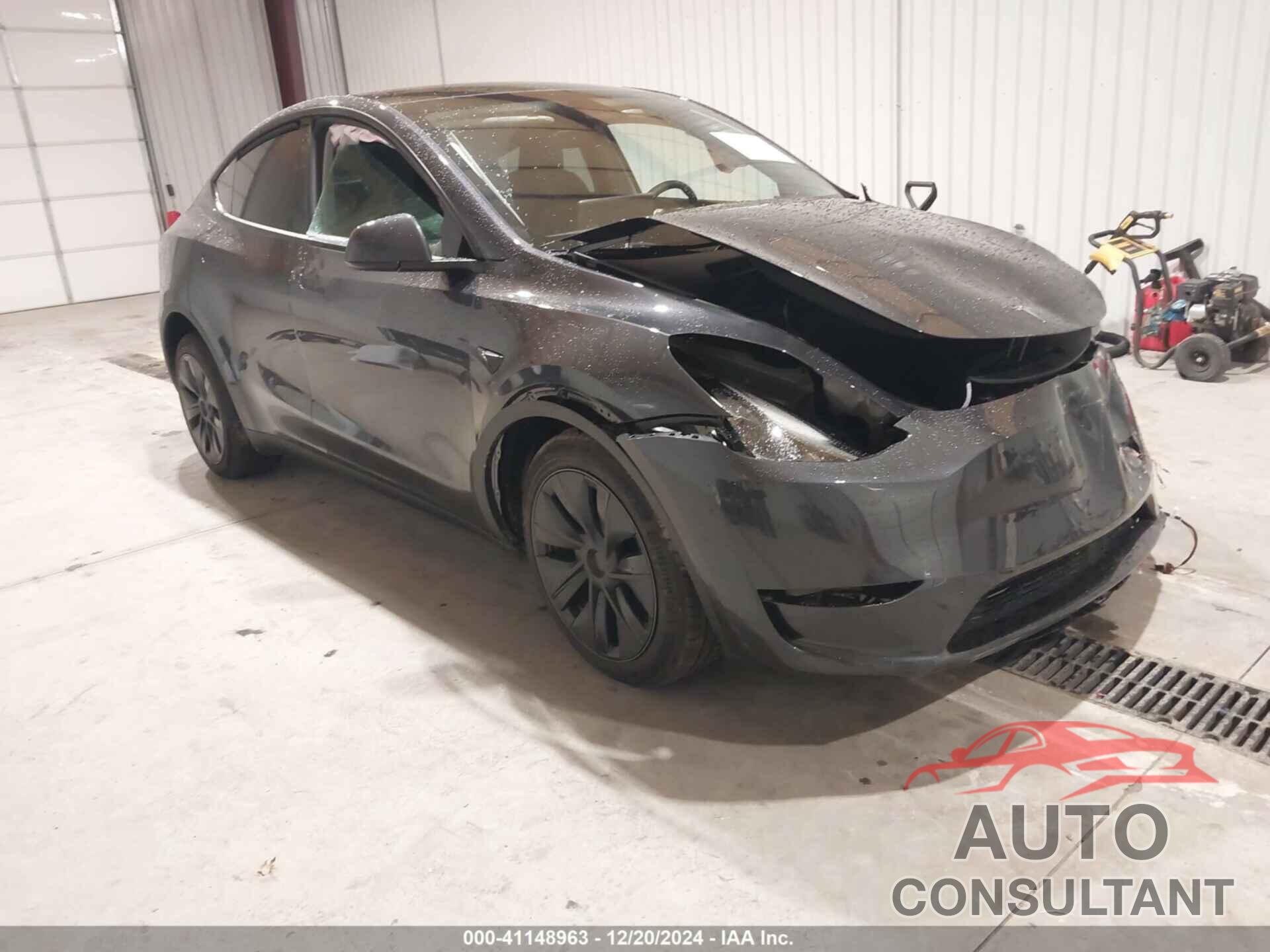 TESLA MODEL Y 2025 - 7SAYGDEE5SF248102